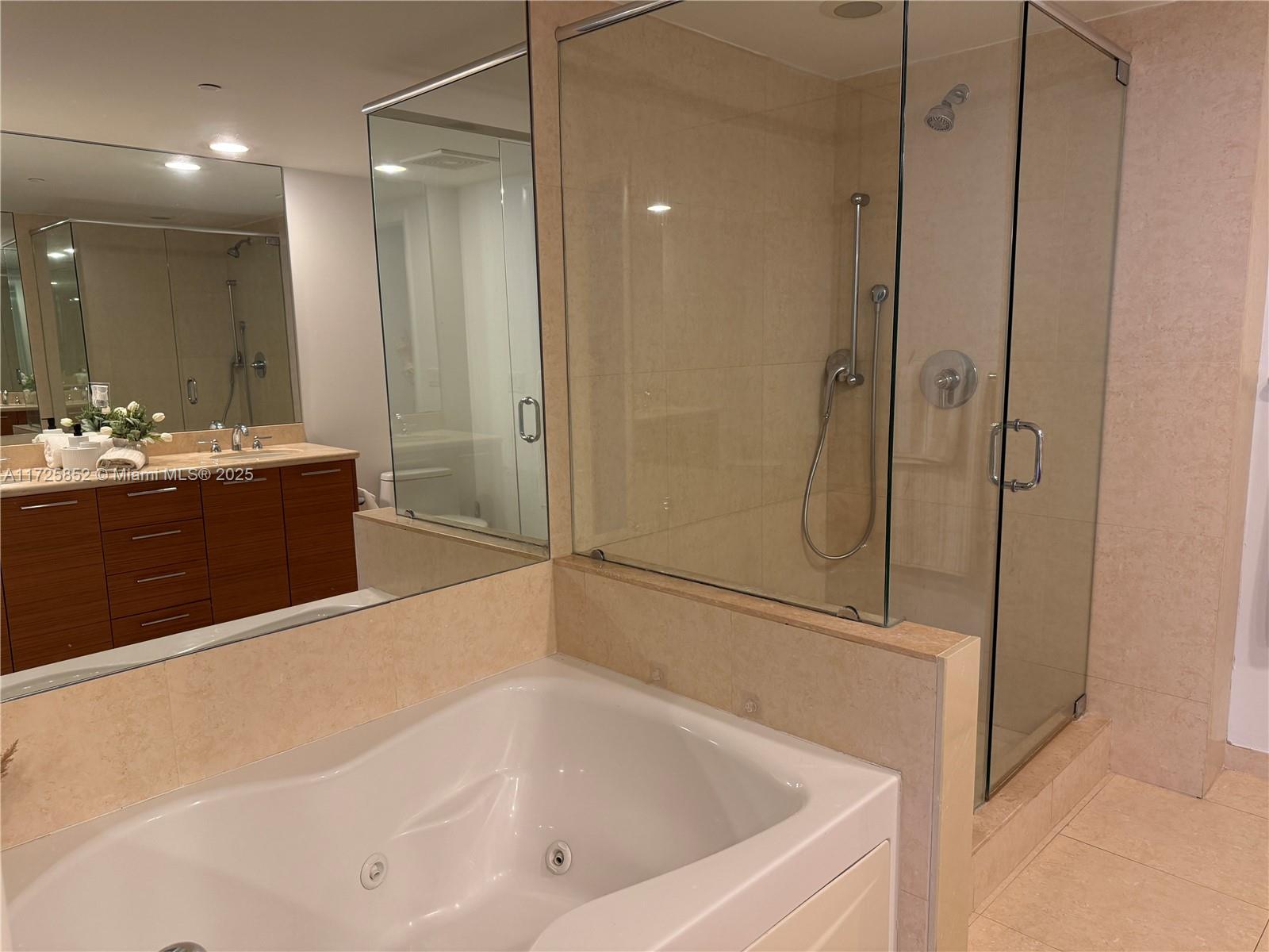 50 BISCAYNE CONDO - Residential