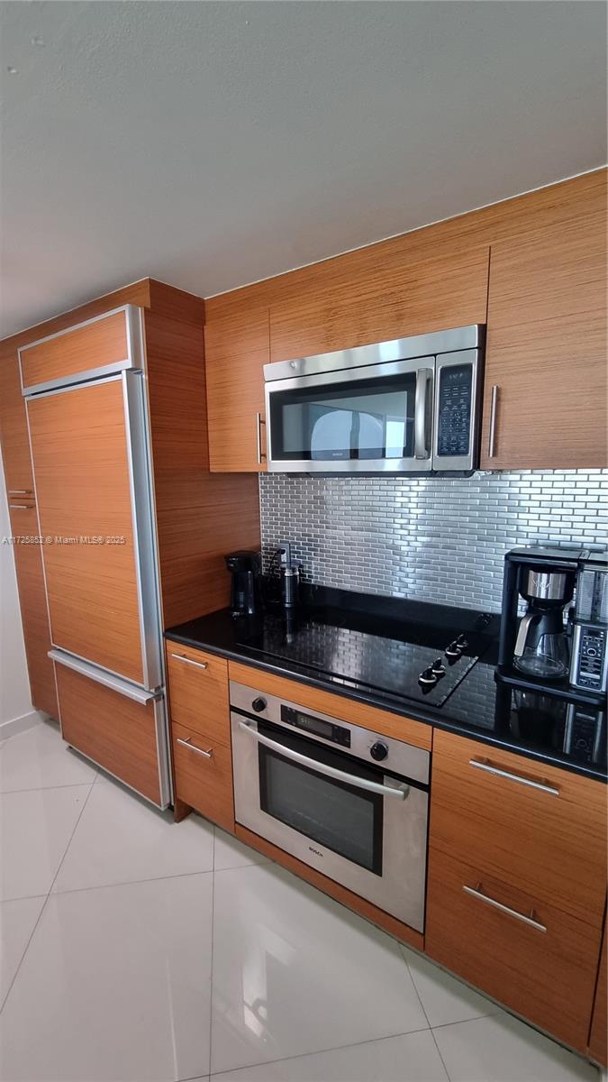 50 BISCAYNE CONDO - Residential