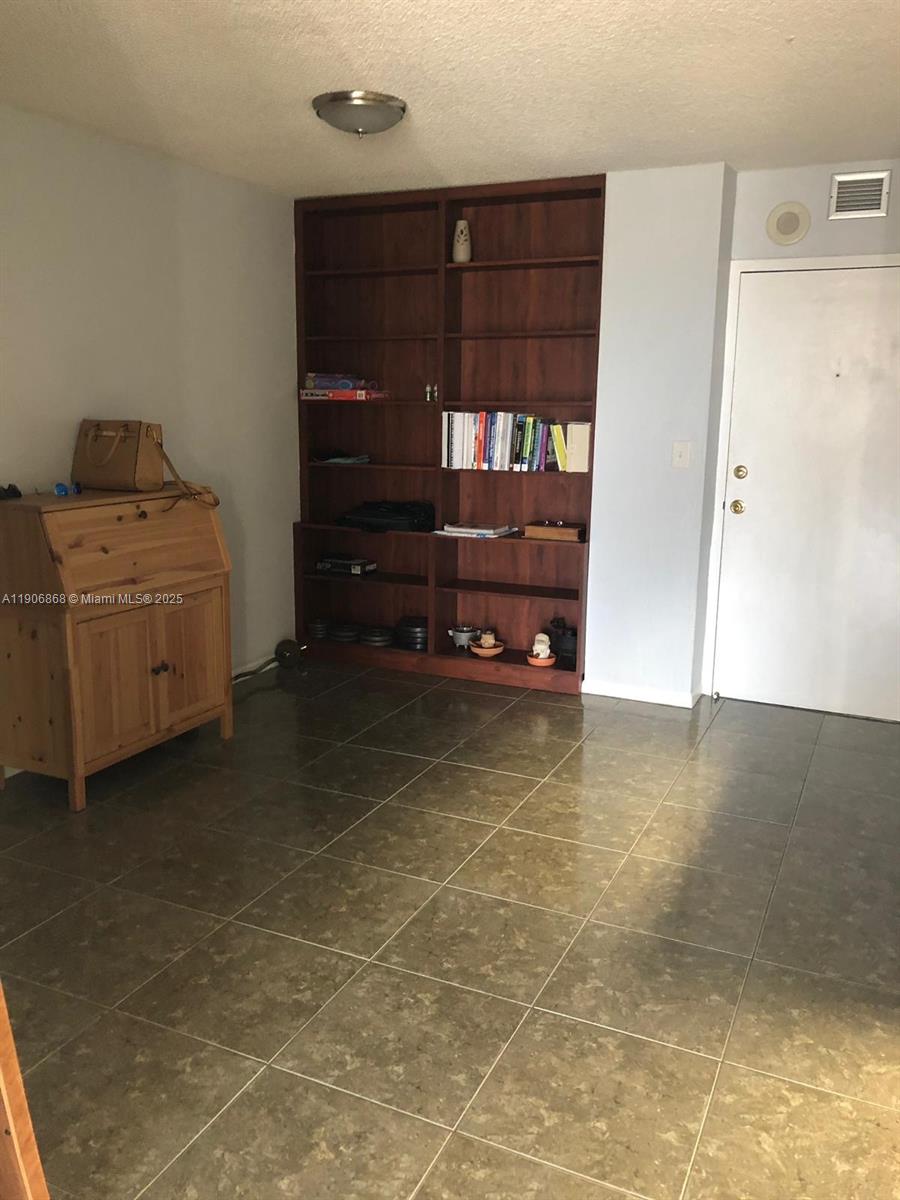 THREE HORIZONS NORTH COND - Residential Lease