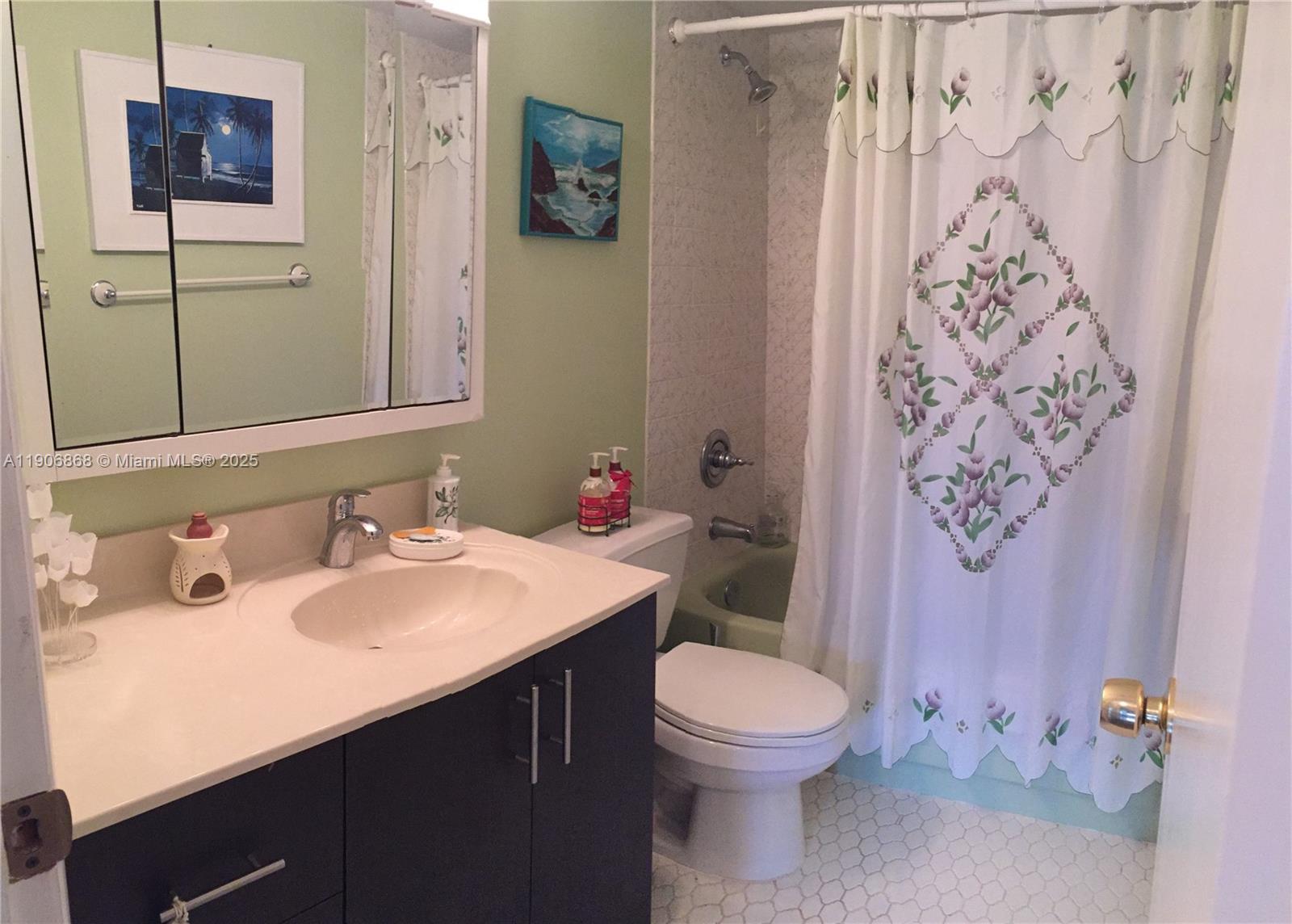 THREE HORIZONS NORTH COND - Residential Lease