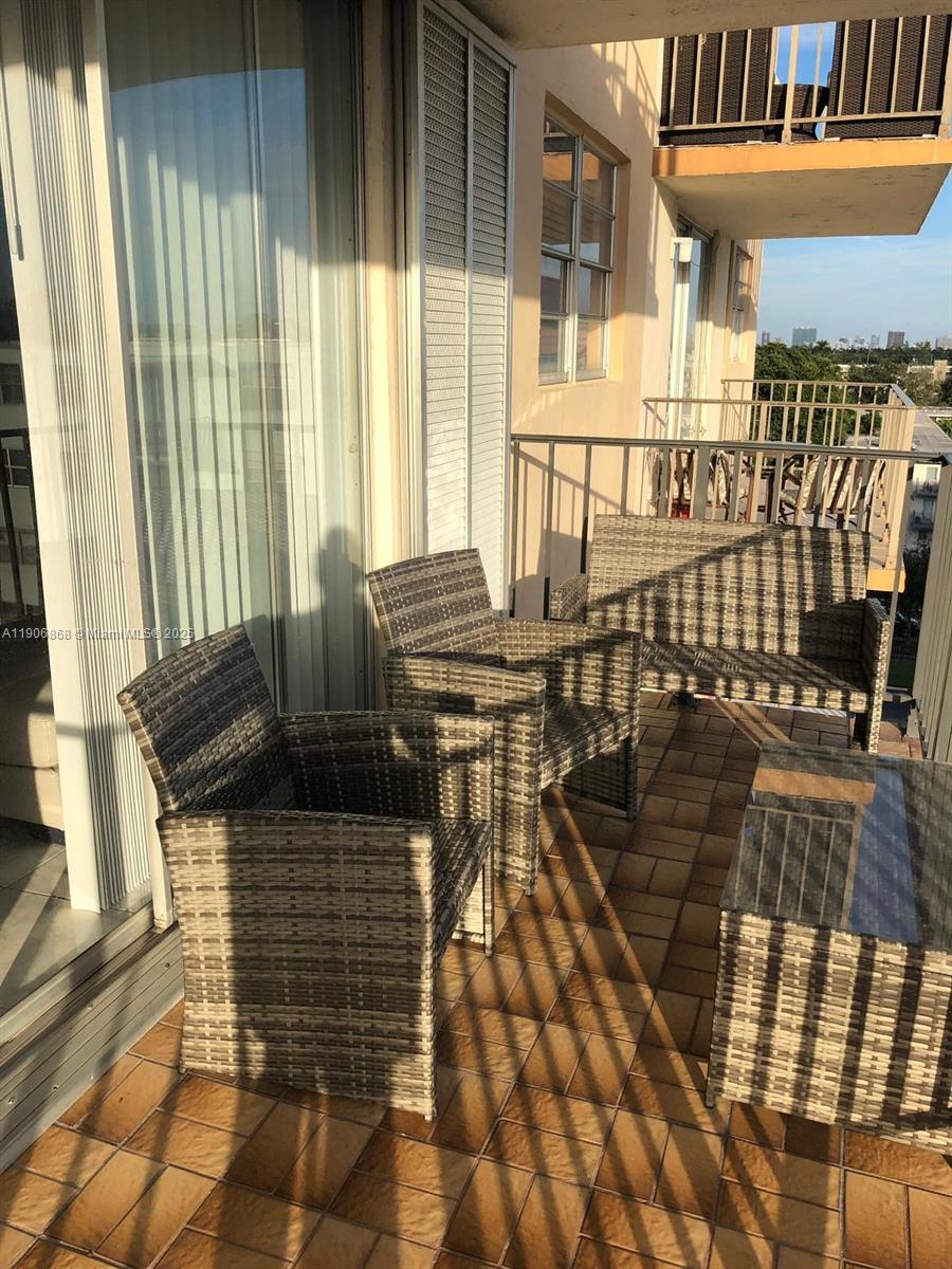 THREE HORIZONS NORTH COND - Residential Lease