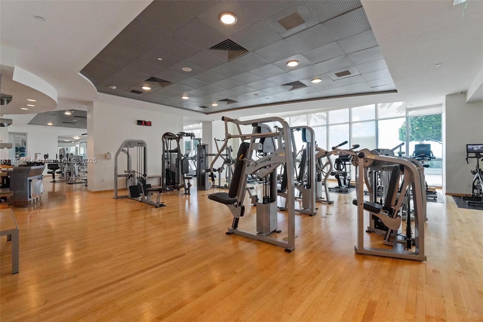 JADE RESIDENCES AT BRICKE - Residential Lease