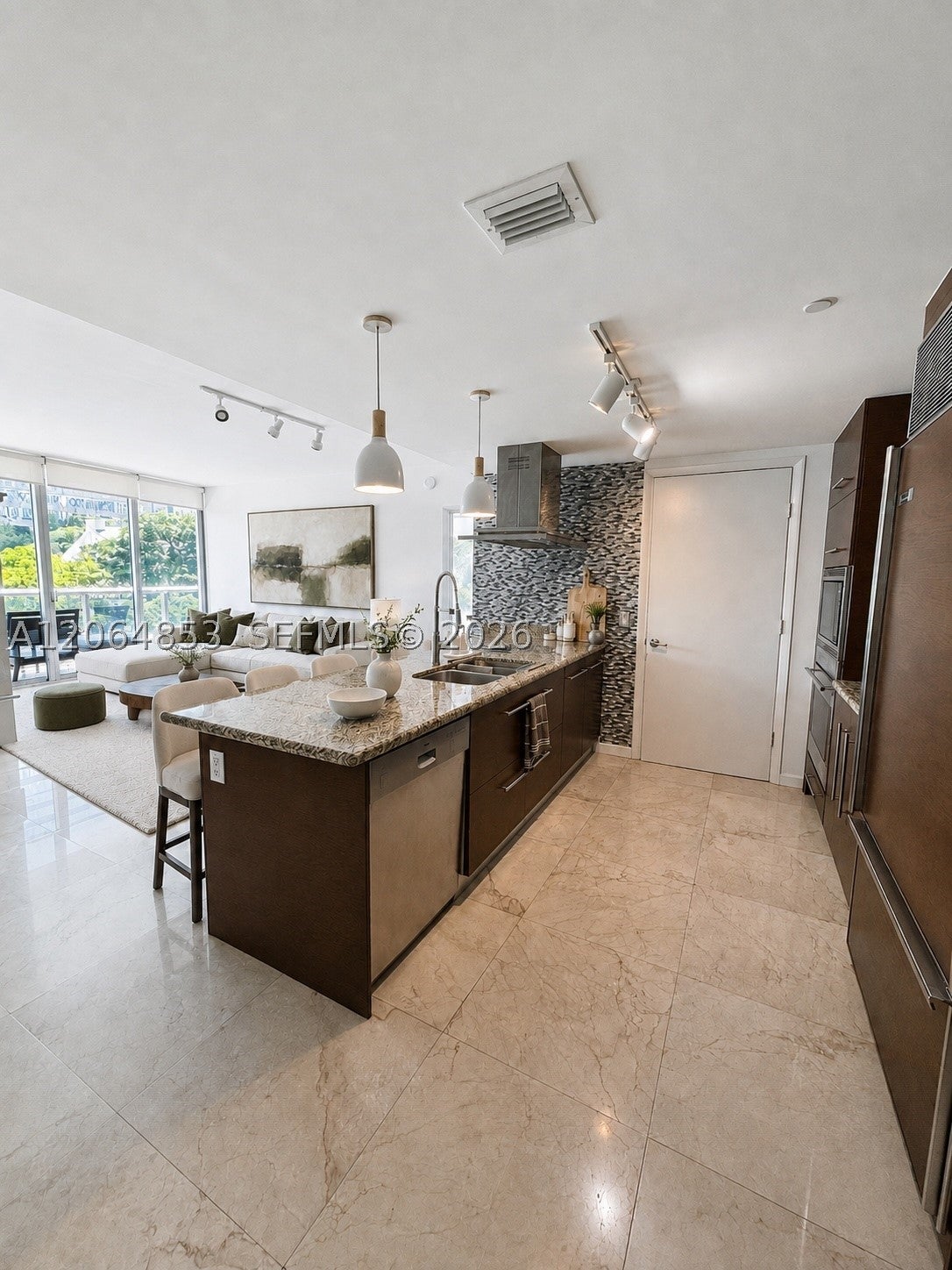 495 Brickell Ave 411
