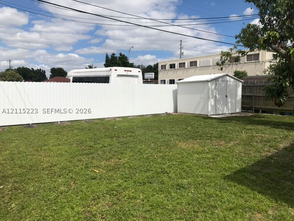 737 SE 8th Pl