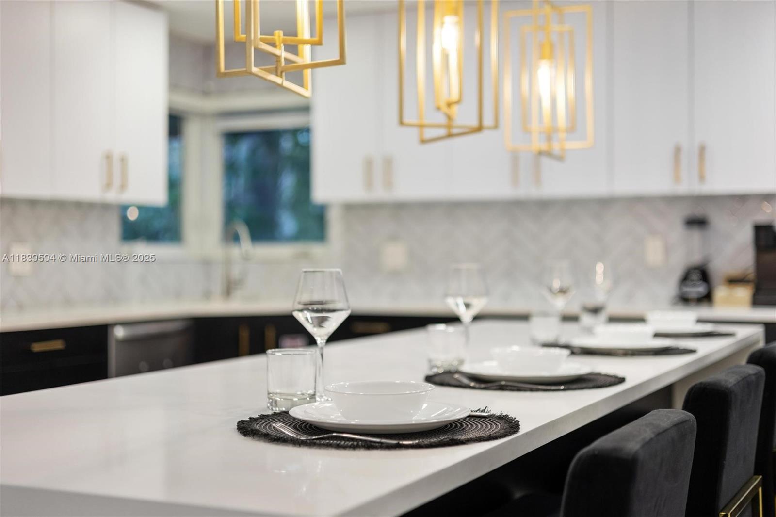 HOLLYWOOD LAKES SECTION - Residential