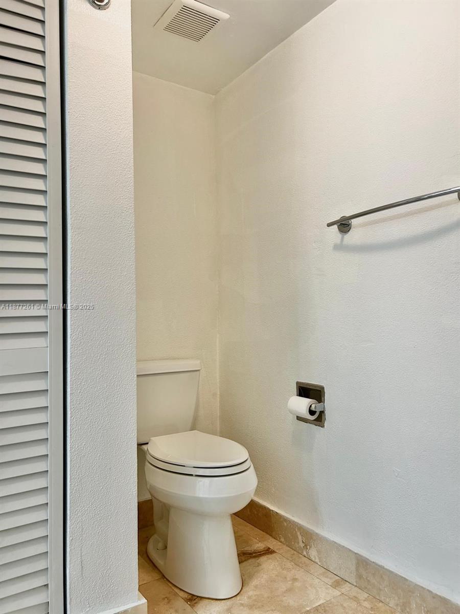 TENNIS CLUB II COURTS CON - Residential Lease