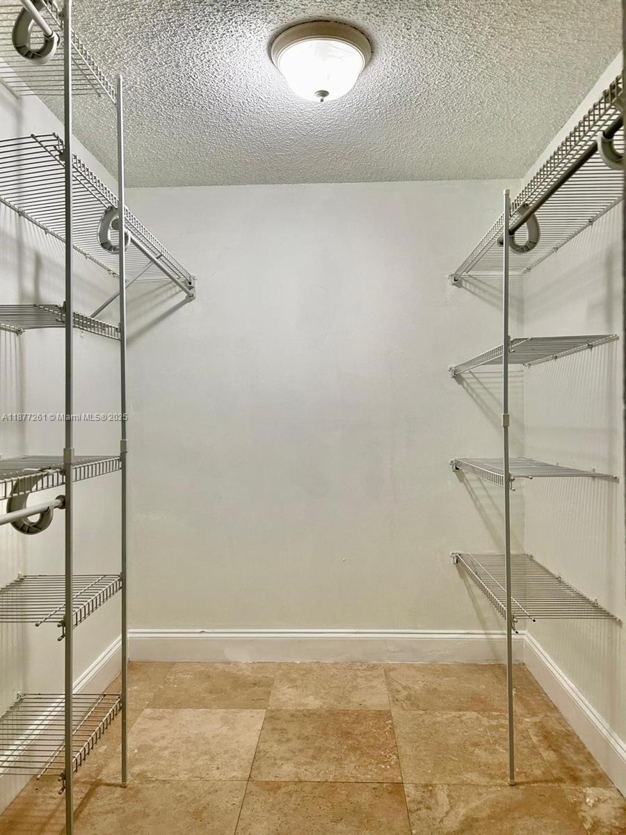 TENNIS CLUB II COURTS CON - Residential Lease