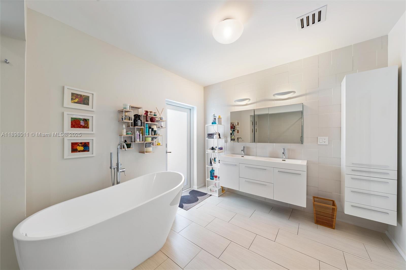 VENETIAN SEC KEYSTONE POI - Residential