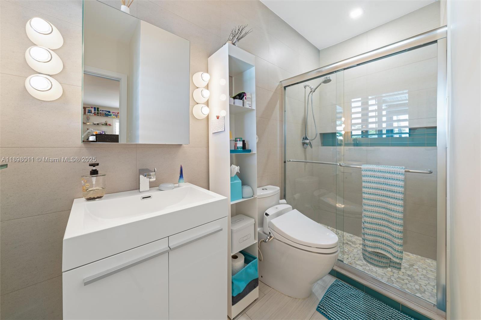 VENETIAN SEC KEYSTONE POI - Residential