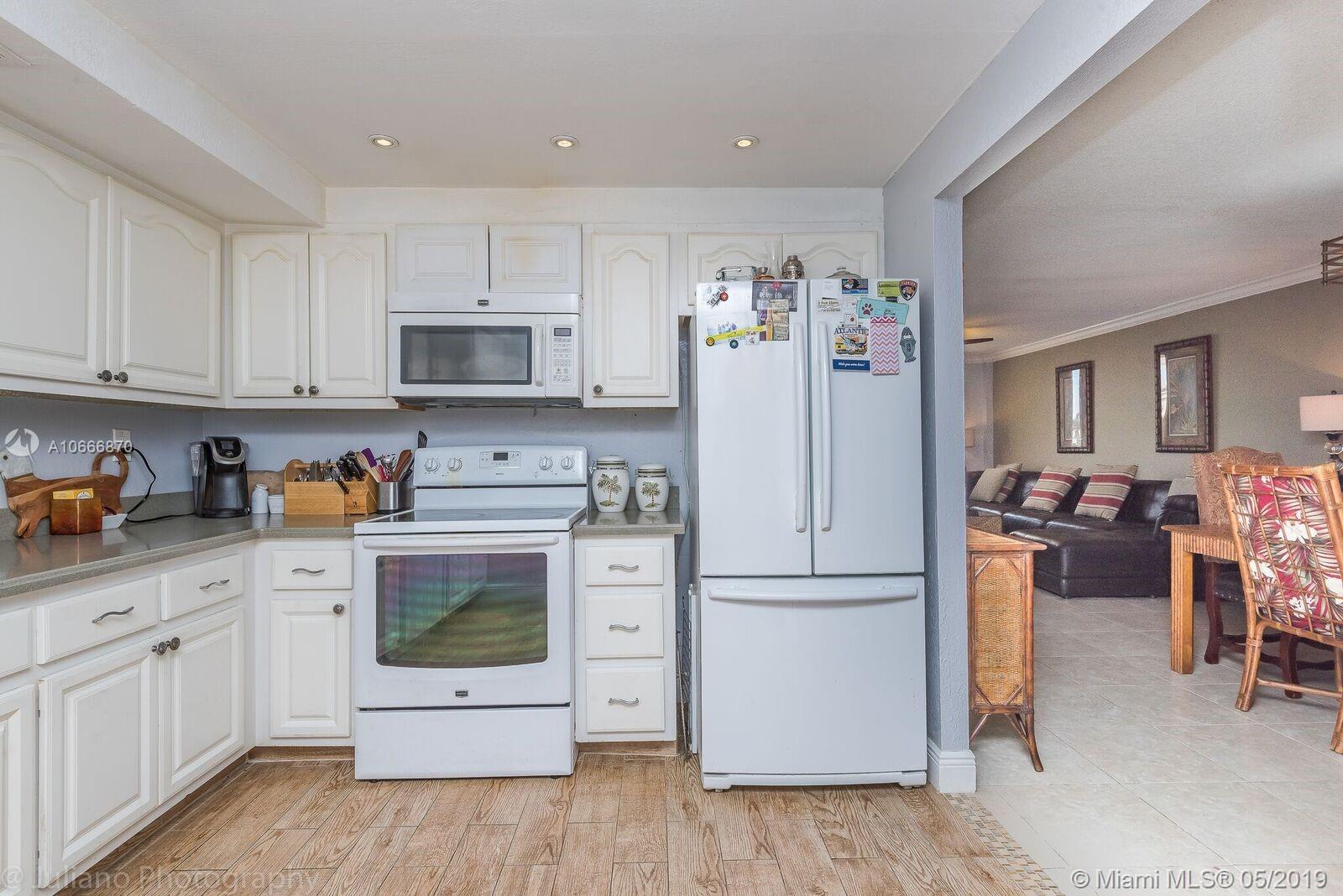 ALLINGTON TOWERS CONDO - Residential