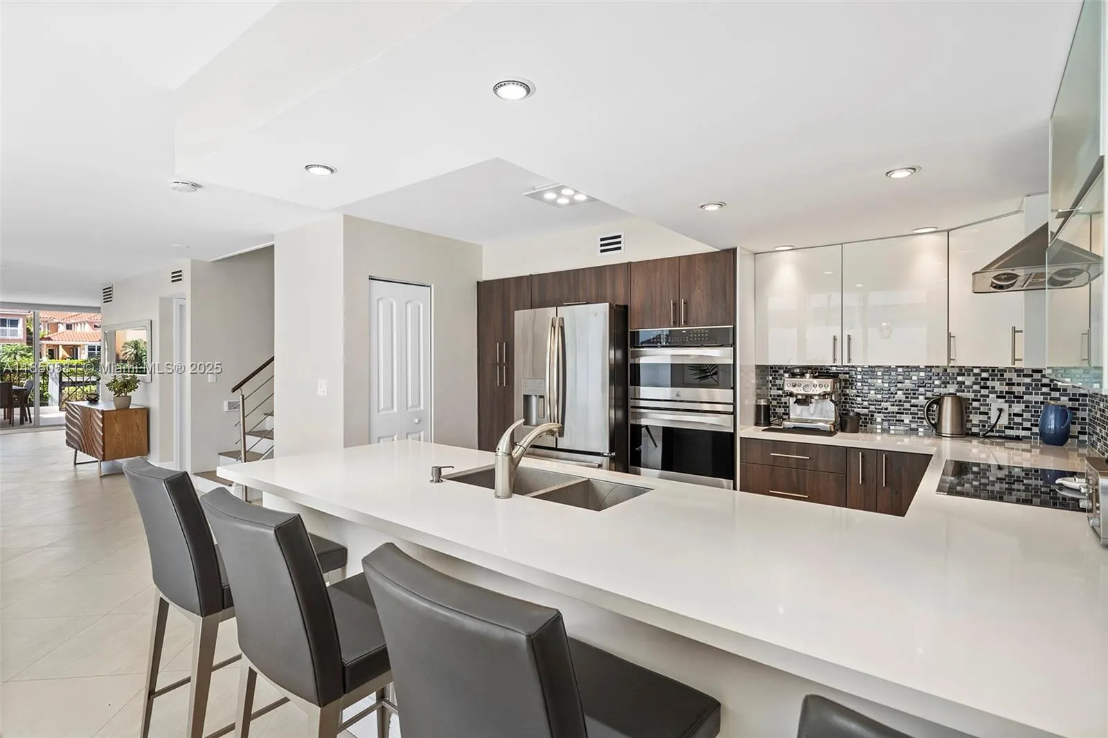 Aventura, Florida 33180, United States, 4 Bedrooms Bedrooms, ,3 BathroomsBathrooms,Residential,Active,190292