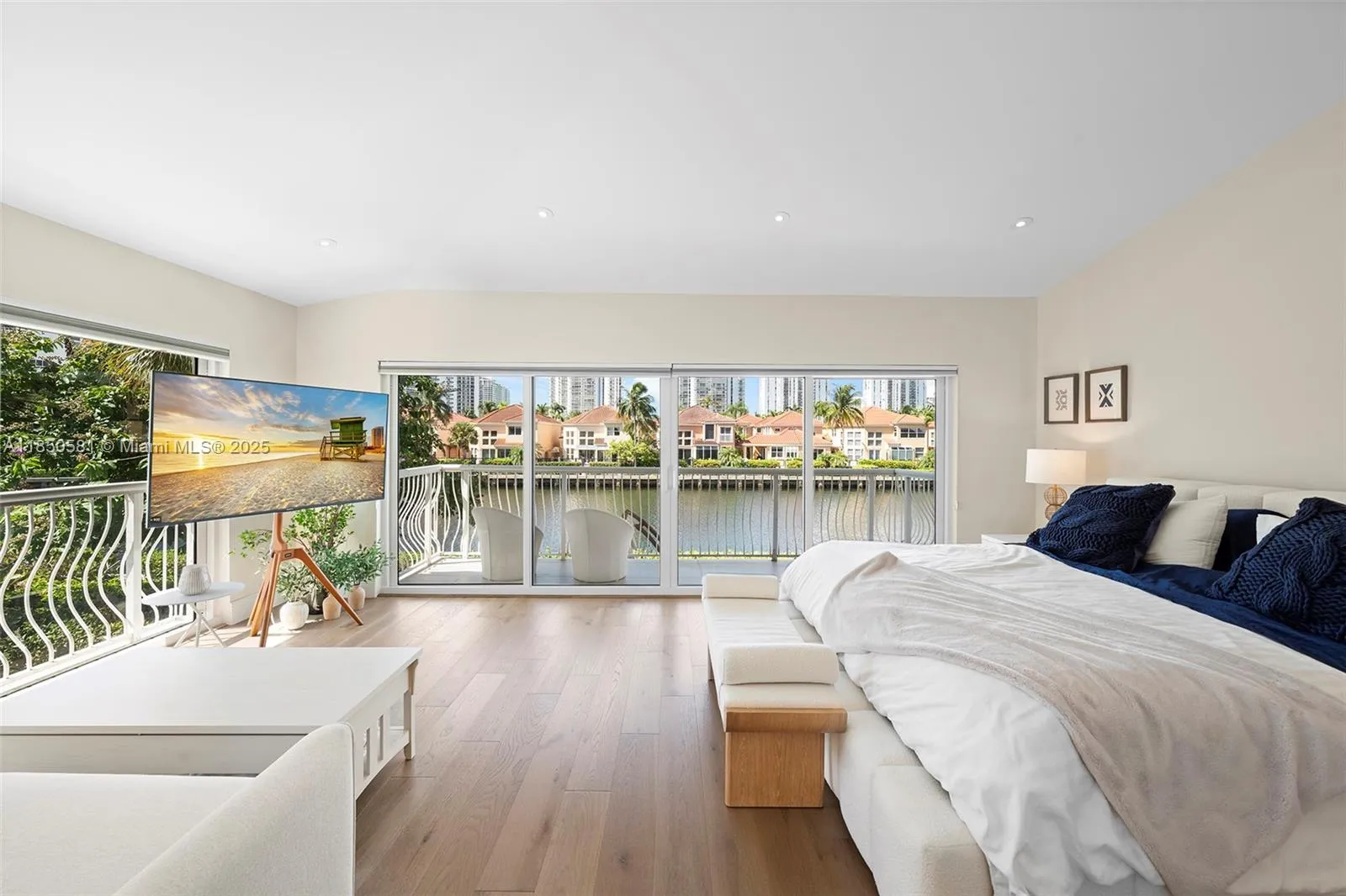 Aventura, Florida 33180, United States, 4 Bedrooms Bedrooms, ,3 BathroomsBathrooms,Residential,Active,190292