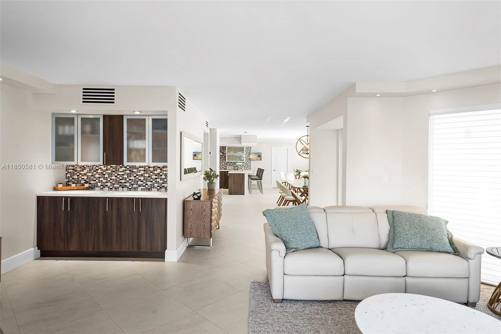 Aventura, Florida 33180, United States, 4 Bedrooms Bedrooms, ,3 BathroomsBathrooms,Residential,Active,190292