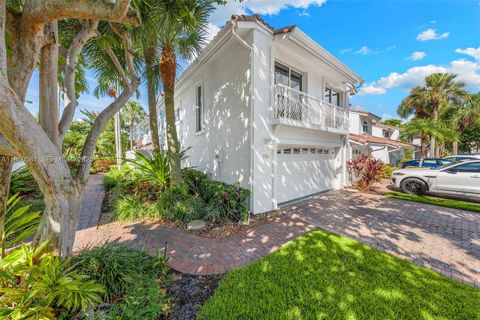 3754 NE 209th Ter Aventura FL 33180