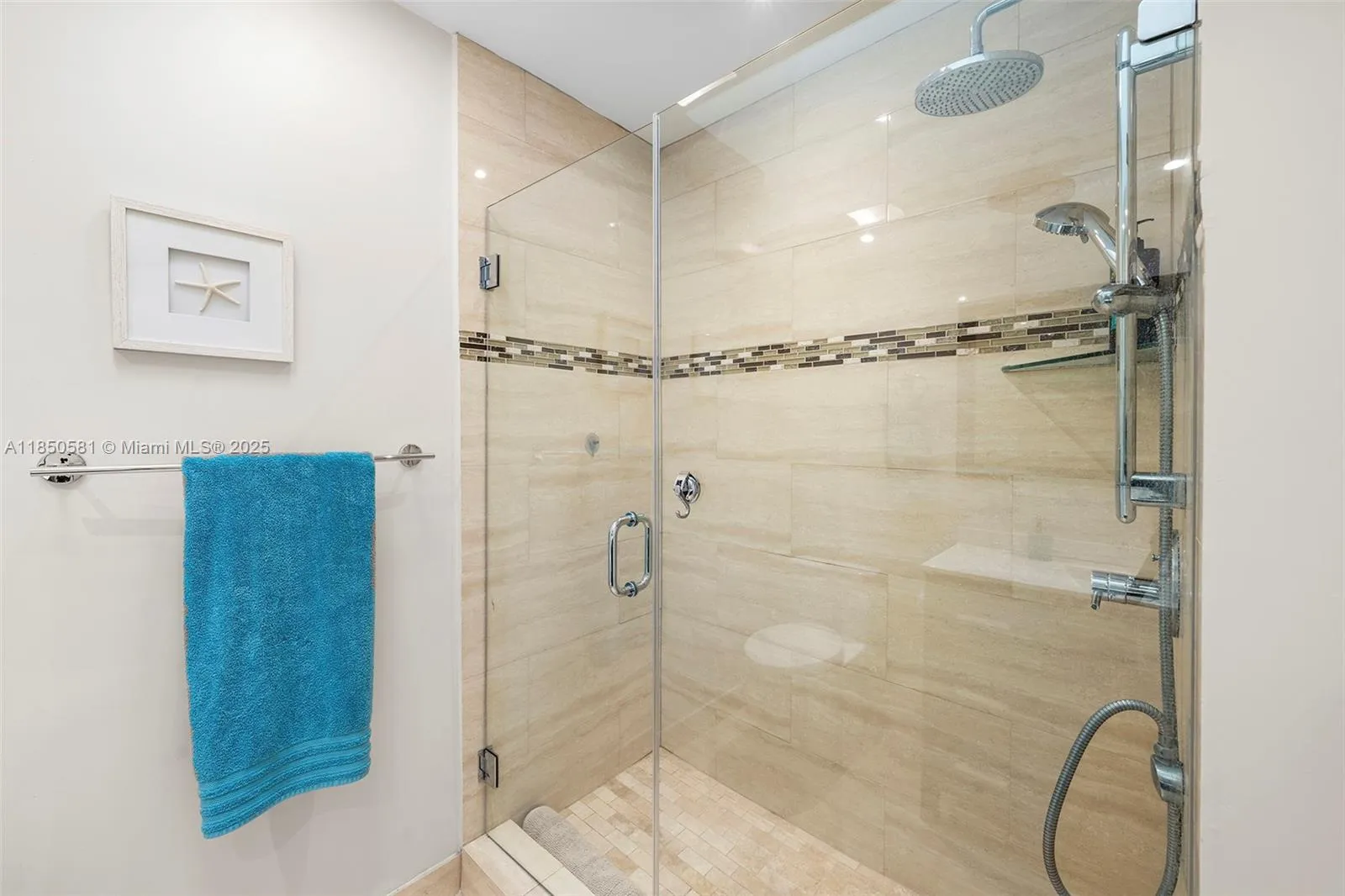 Aventura, Florida 33180, United States, 4 Bedrooms Bedrooms, ,3 BathroomsBathrooms,Residential,Active,190292