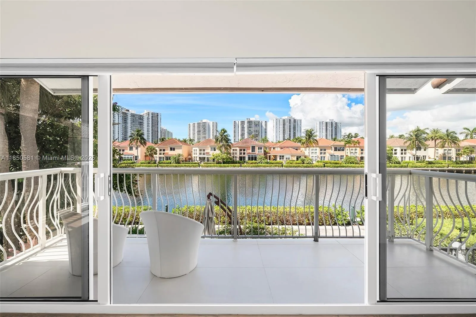 Aventura, Florida 33180, United States, 4 Bedrooms Bedrooms, ,3 BathroomsBathrooms,Residential,Active,190292