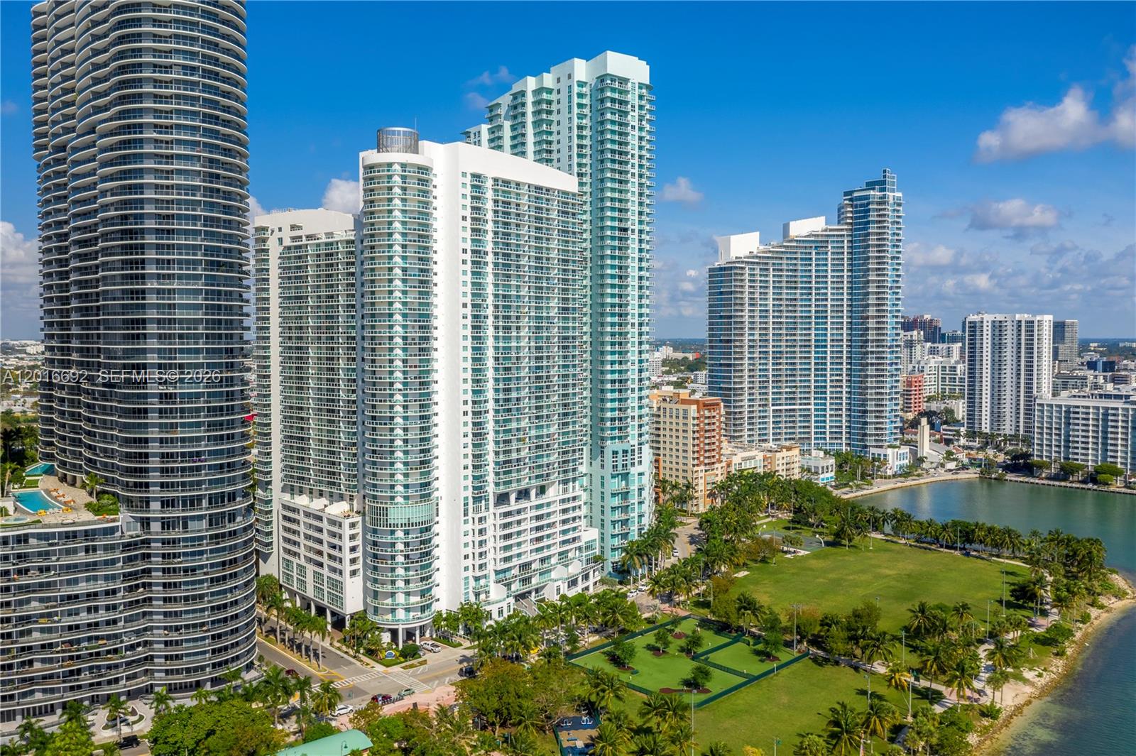 1800 CLUB CONDO - Residential Lease