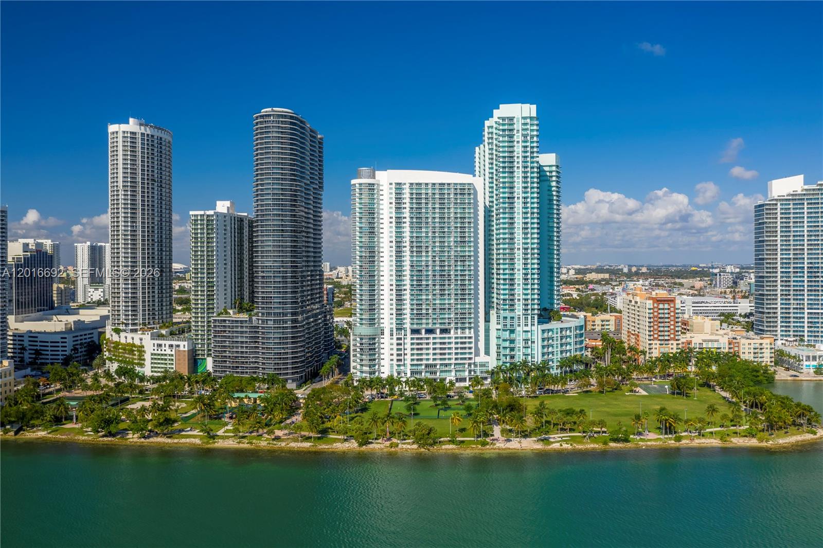 1800 CLUB CONDO - Residential Lease