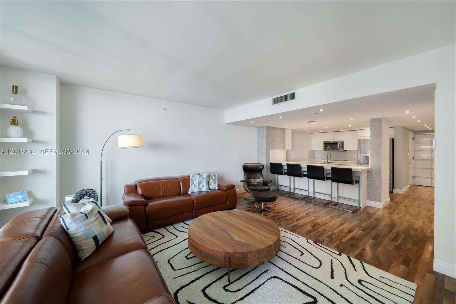 1800 N Bayshore Dr 2111