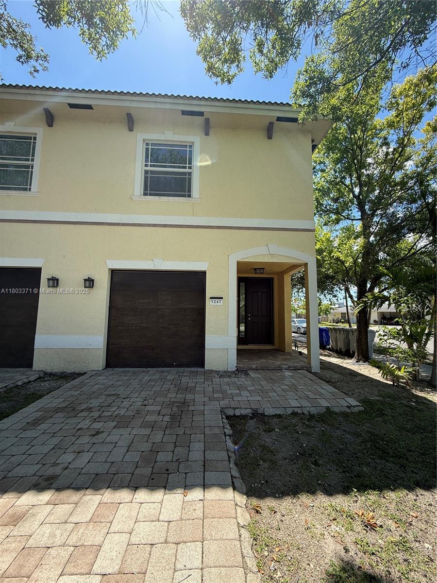 Rental Property at 1247 Ne 23rd Ave, Pompano Beach, Broward County, Florida - Bedrooms: 3 
Bathrooms: 3  - $3,200 MO.