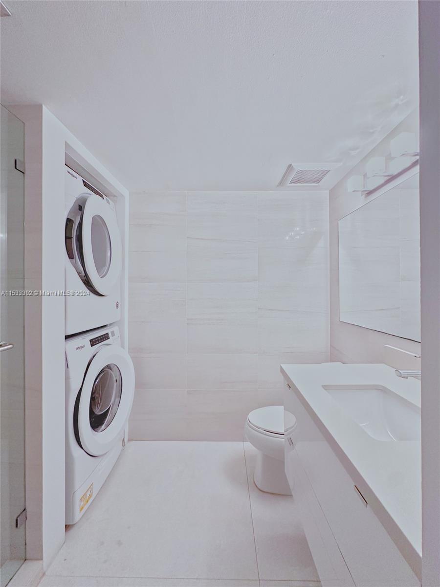 THE GREENS AT DORAL CONDO - Residential Lease