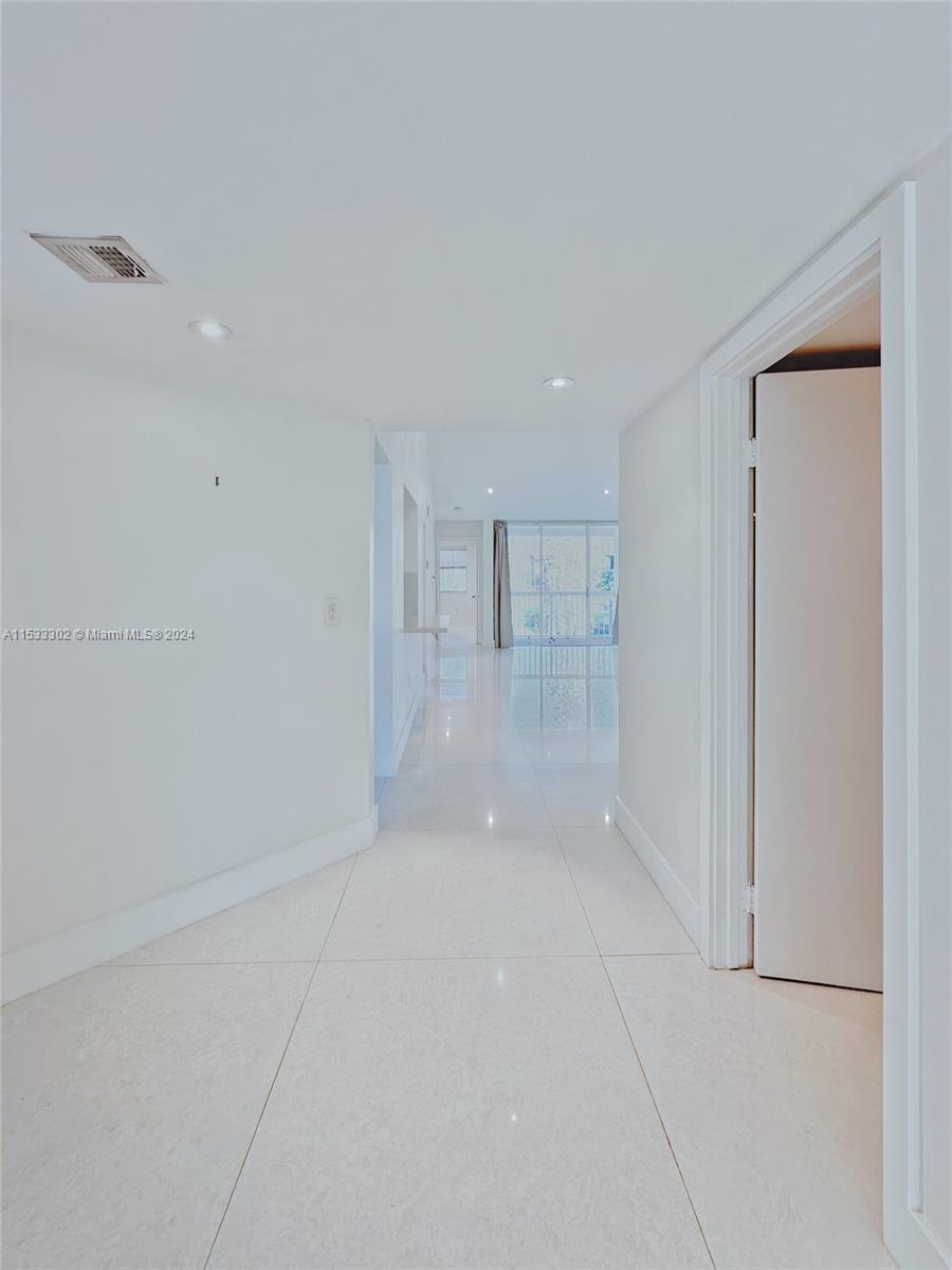 THE GREENS AT DORAL CONDO - Residential Lease