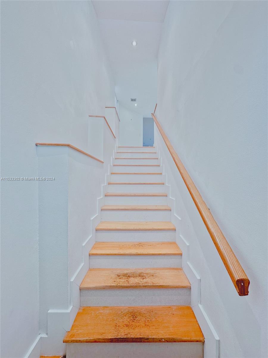 THE GREENS AT DORAL CONDO - Residential Lease