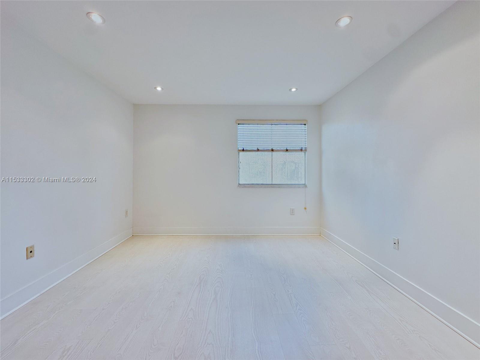 THE GREENS AT DORAL CONDO - Residential Lease