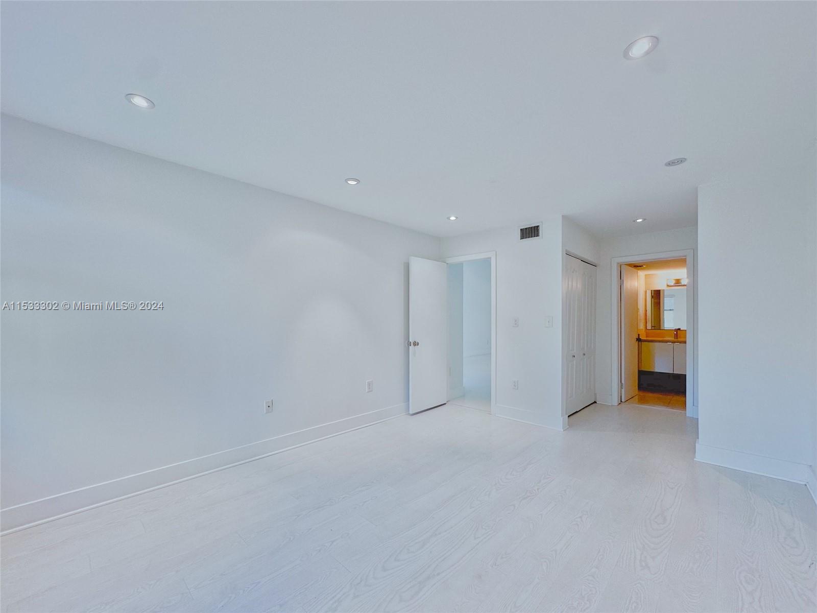 THE GREENS AT DORAL CONDO - Residential Lease