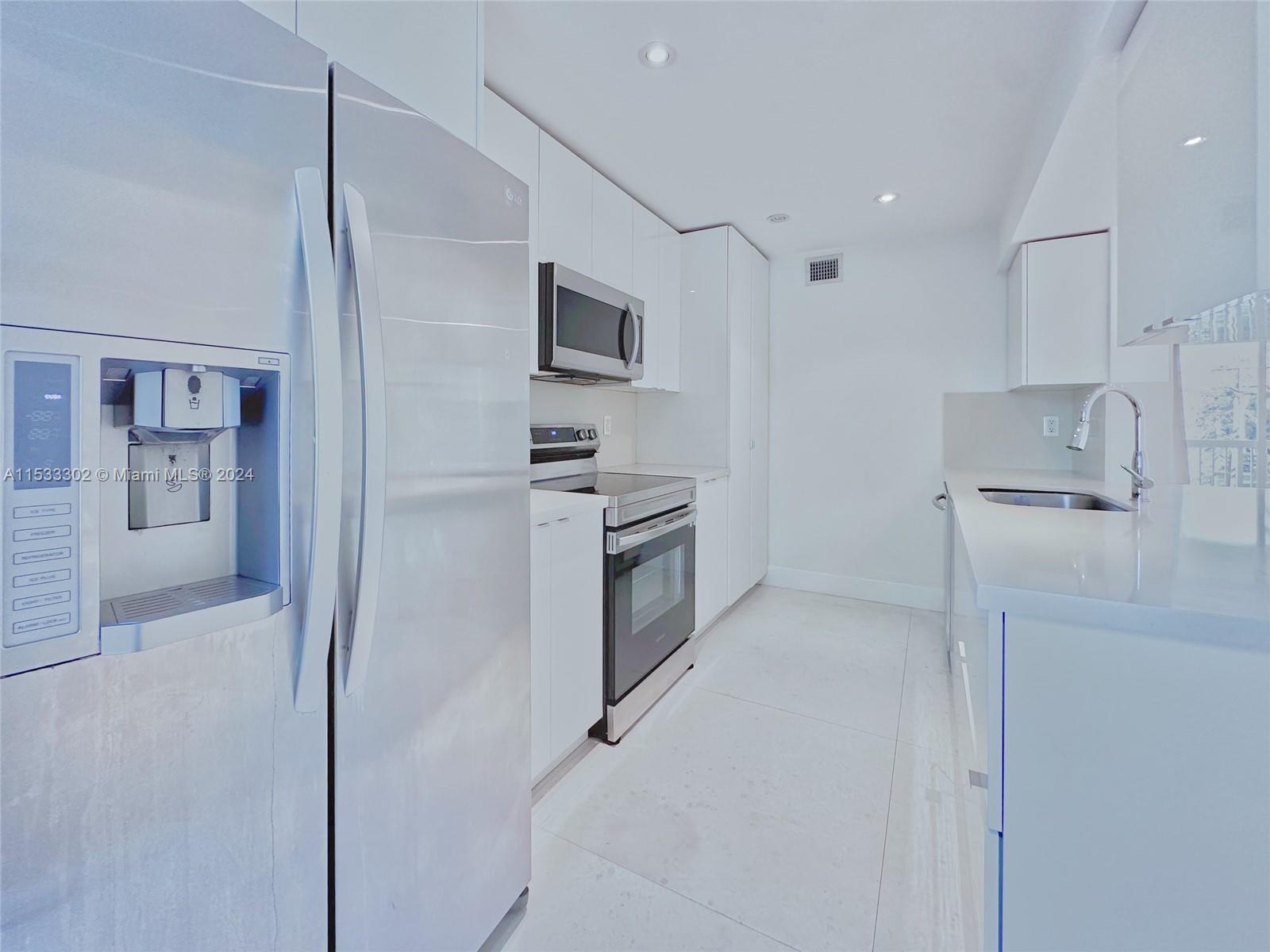 THE GREENS AT DORAL CONDO - Residential Lease