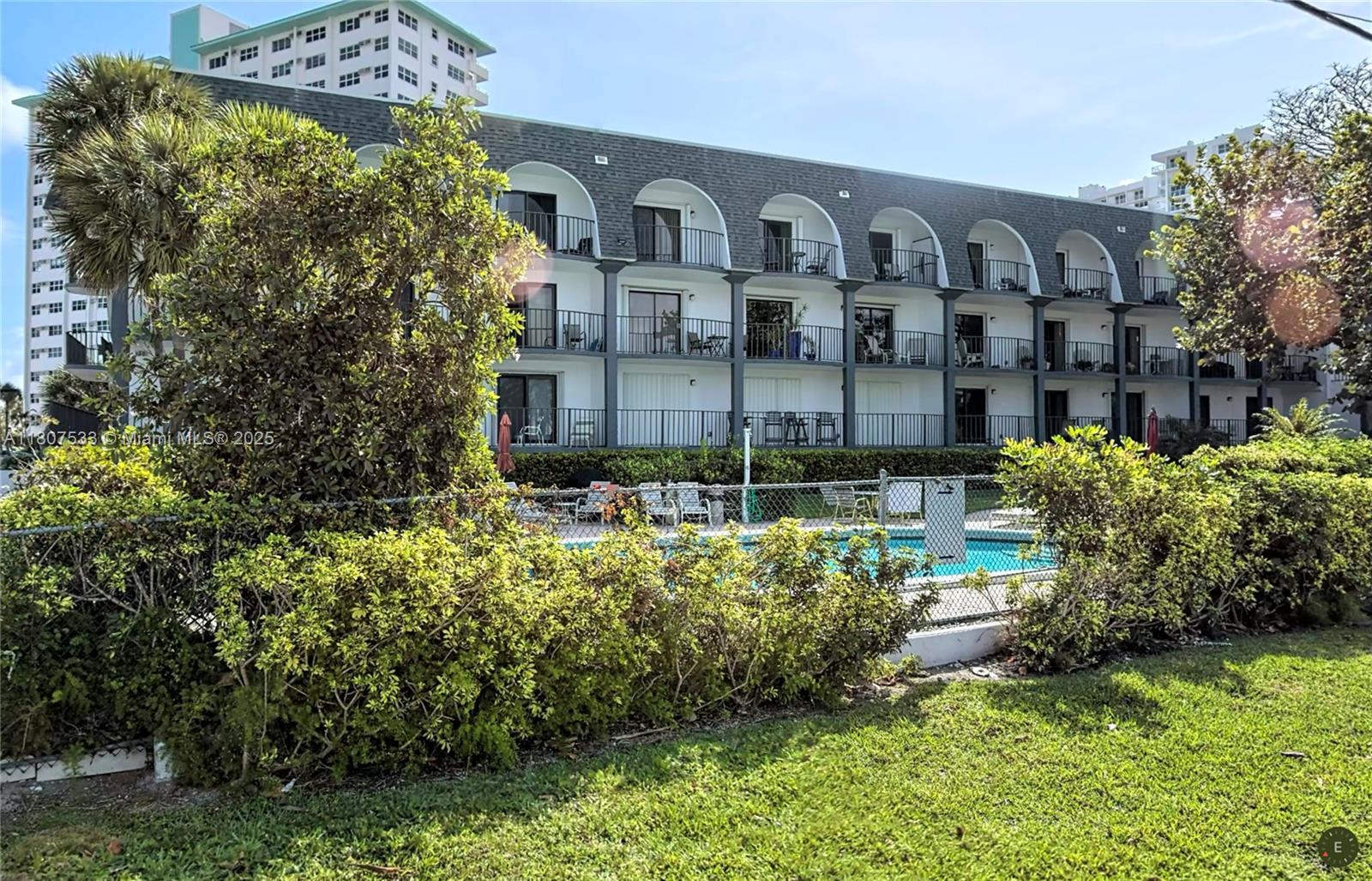 4013 N Ocean Drive 102