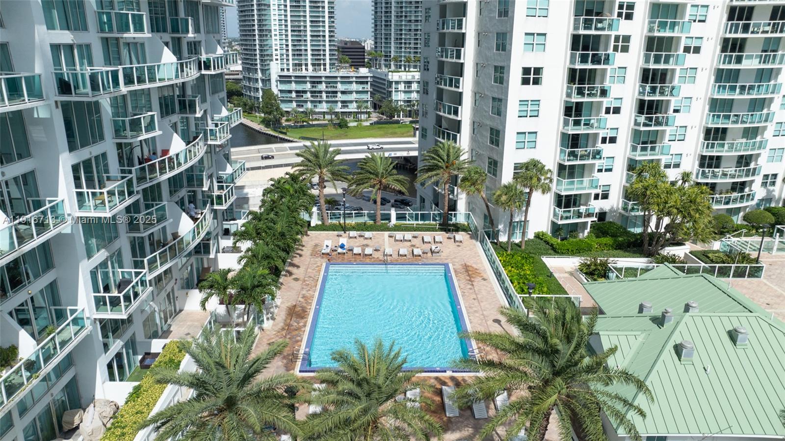 BRICKELL ON THE RIVER S T - Residential