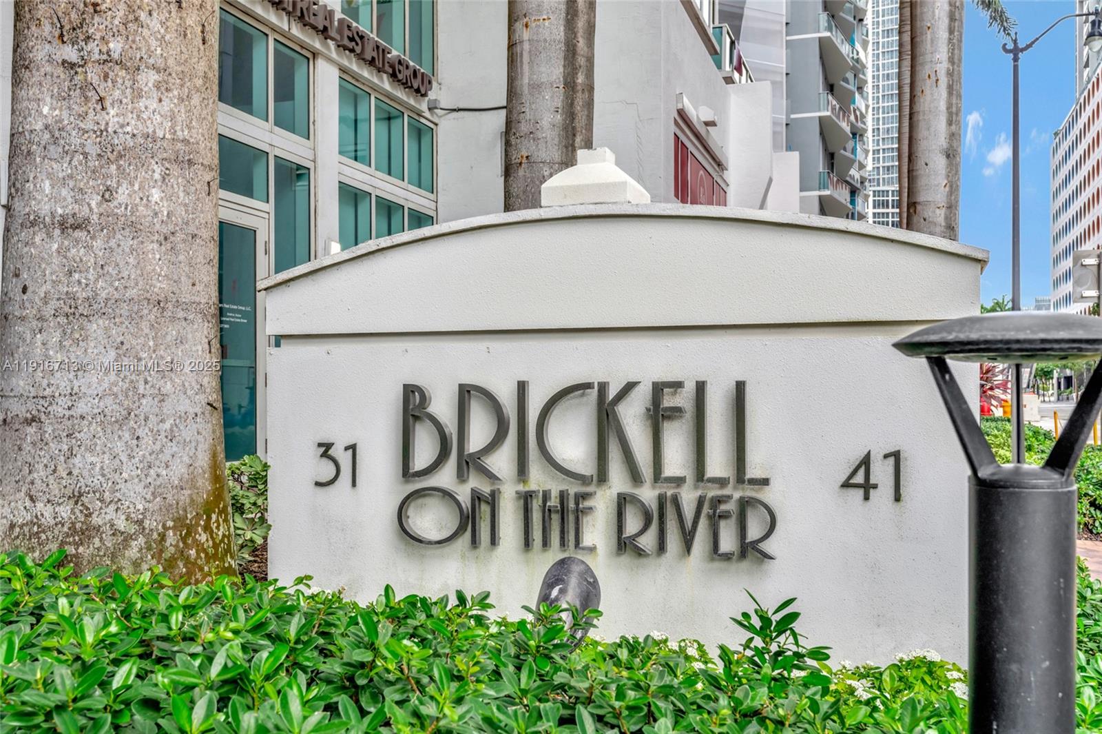 BRICKELL ON THE RIVER S T - Residential