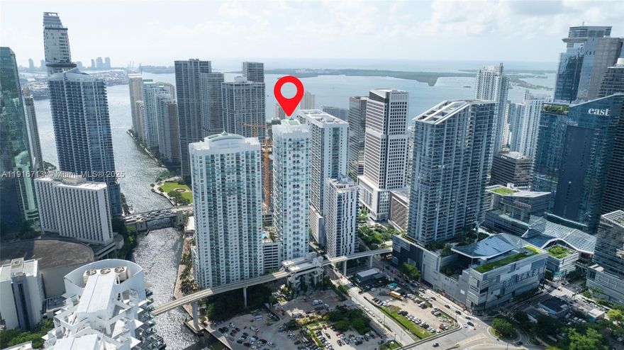 Fully Furnished Bi-Level Loft in Brickell on the River South! Great for investors. Spacious 1BD/1.5BA loft-style
condo with 1,056 sq ft, double-height ceilings, and floor-to-ceiling impact windows offering city and river views.
Modern open kitchen with granite countertops, stainless steel appliances, and European cabinetry. Upstairs
primary suite includes walk-in closet and spa-style bath with dual vanity, jacuzzi tub, and shower. Washer/dryer inunit. One assigned parking space included. Full-service building with 24-hr concierge, 2 pools, 3-story fitness
center, spa, business center, and more. Pet-friendly, valet for guests, and no special assessments. Prime location—
steps to Brickell City Centre, Metromover, dining, and shops. 30-day minimum rentals allowed. 
Bring your offer!