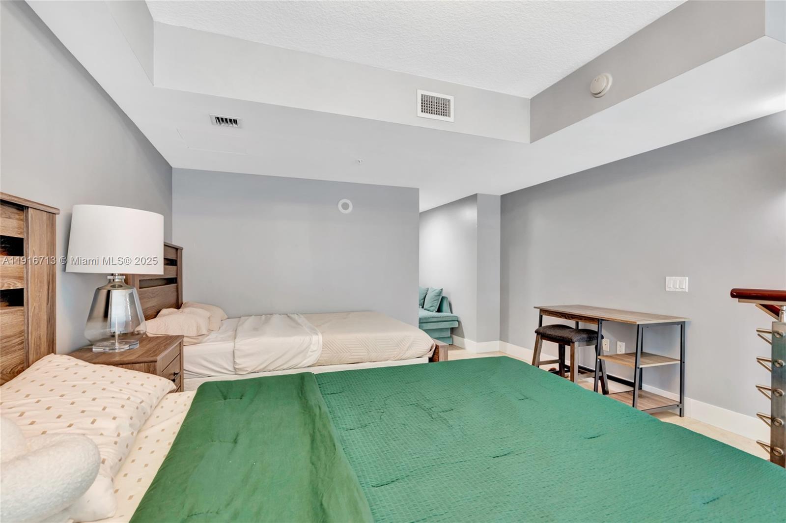 BRICKELL ON THE RIVER S T - Residential