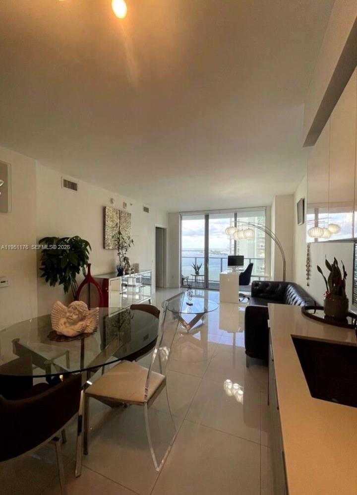1300 Brickell Bay Dr 2405