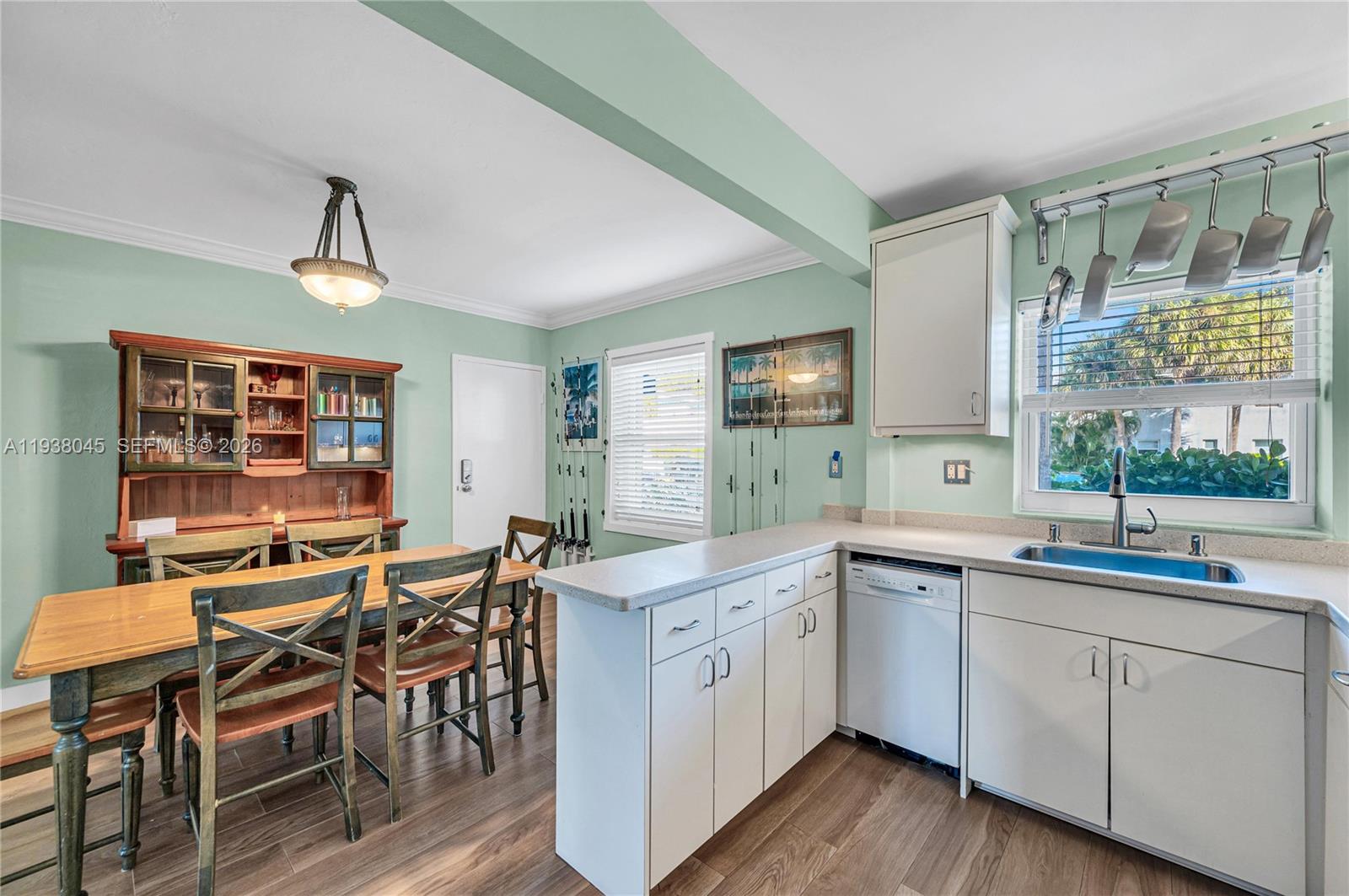 ARBORS CONDO - Residential