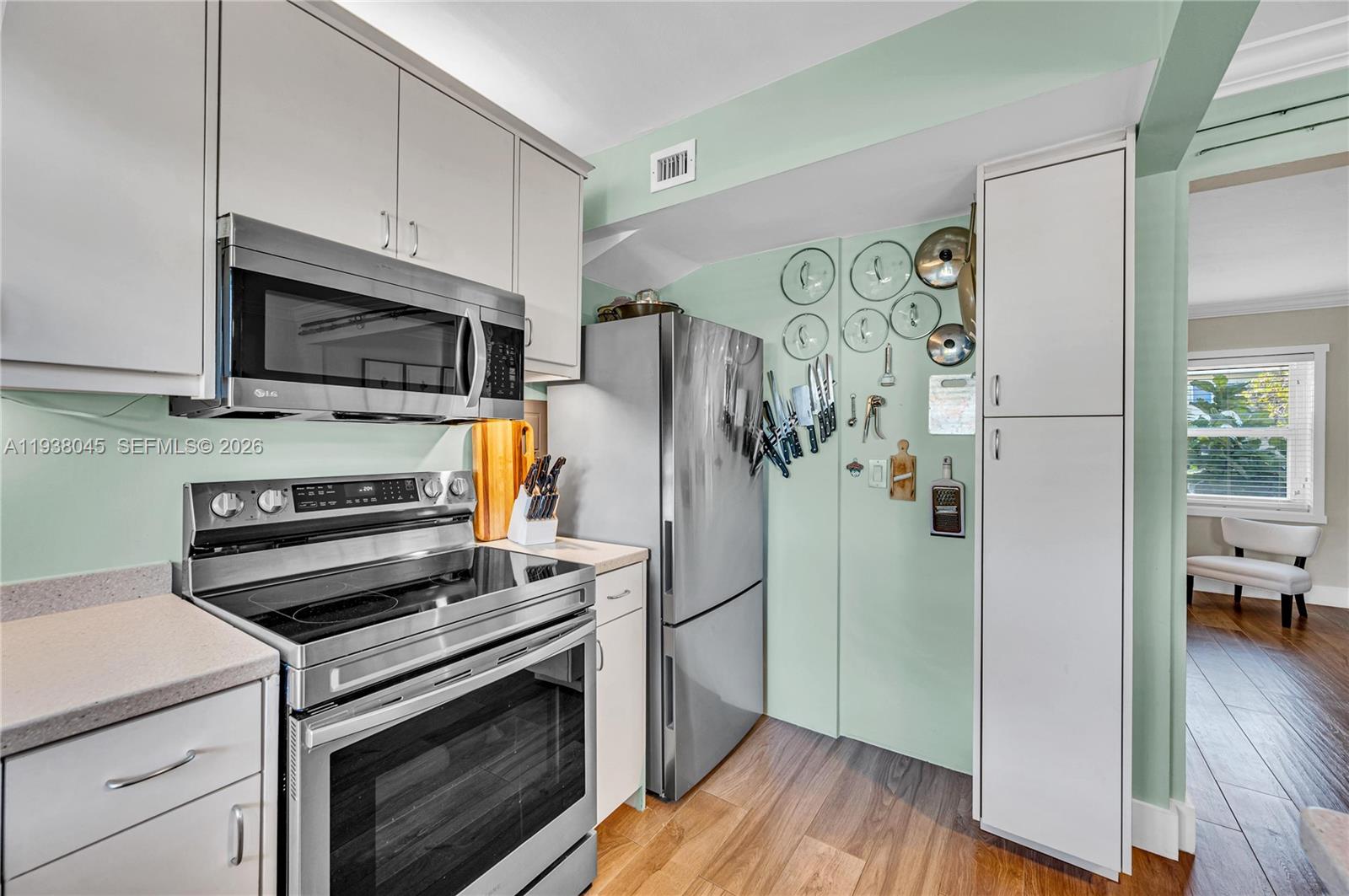 ARBORS CONDO - Residential