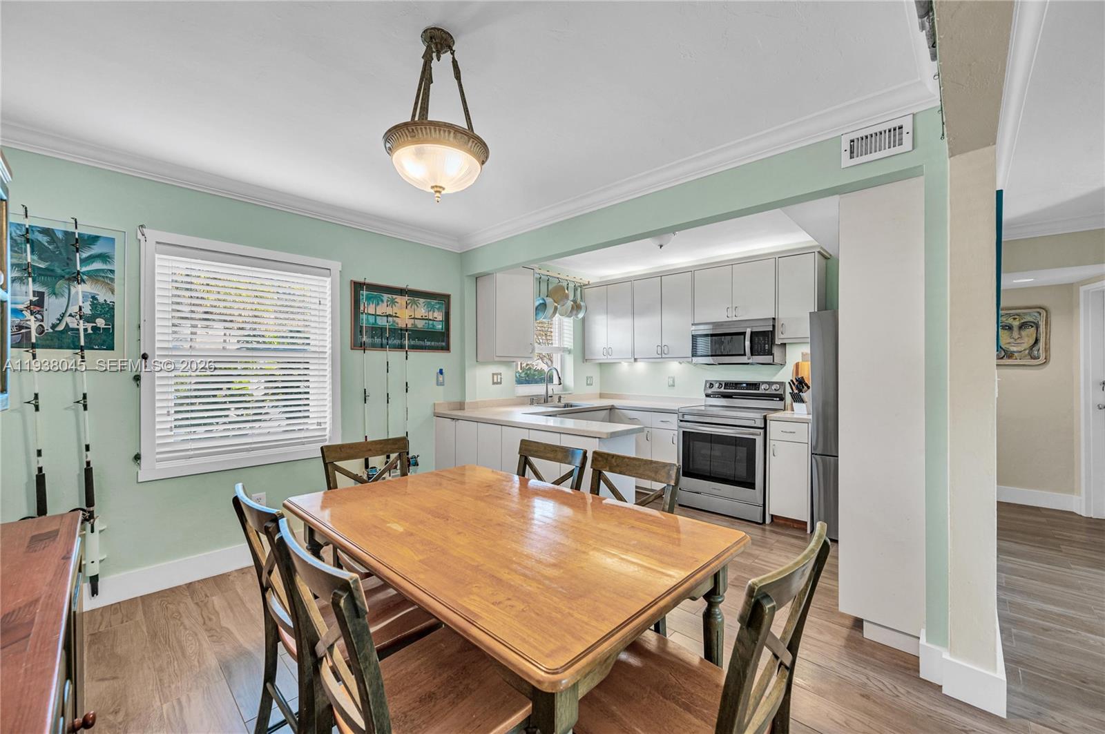 ARBORS CONDO - Residential