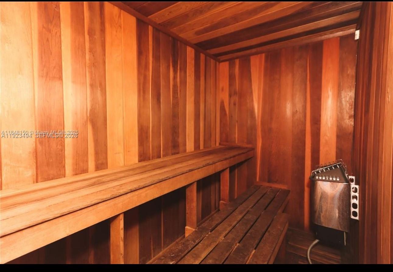 STANTON HOUSE CONDO - Residential