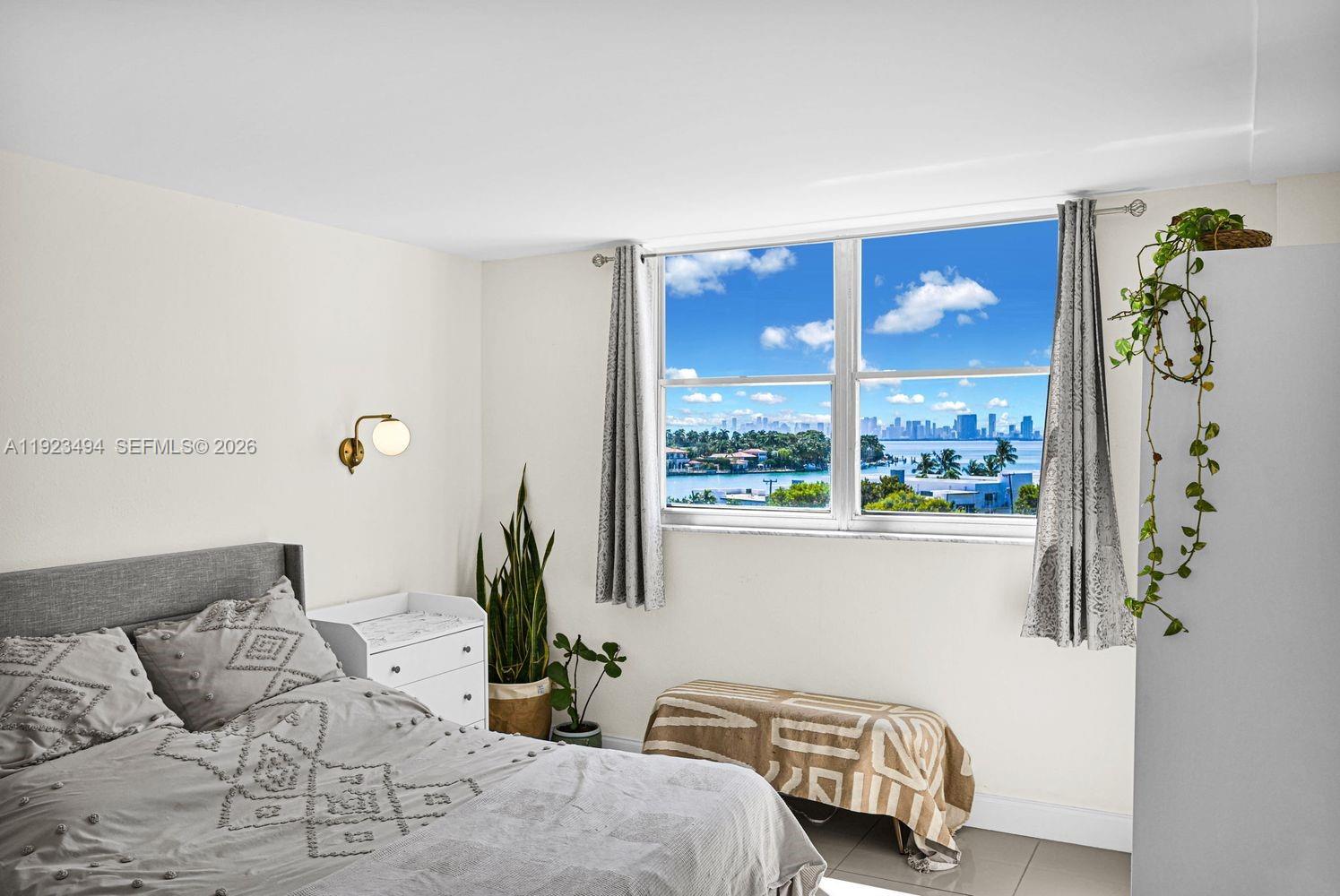 STANTON HOUSE CONDO - Residential