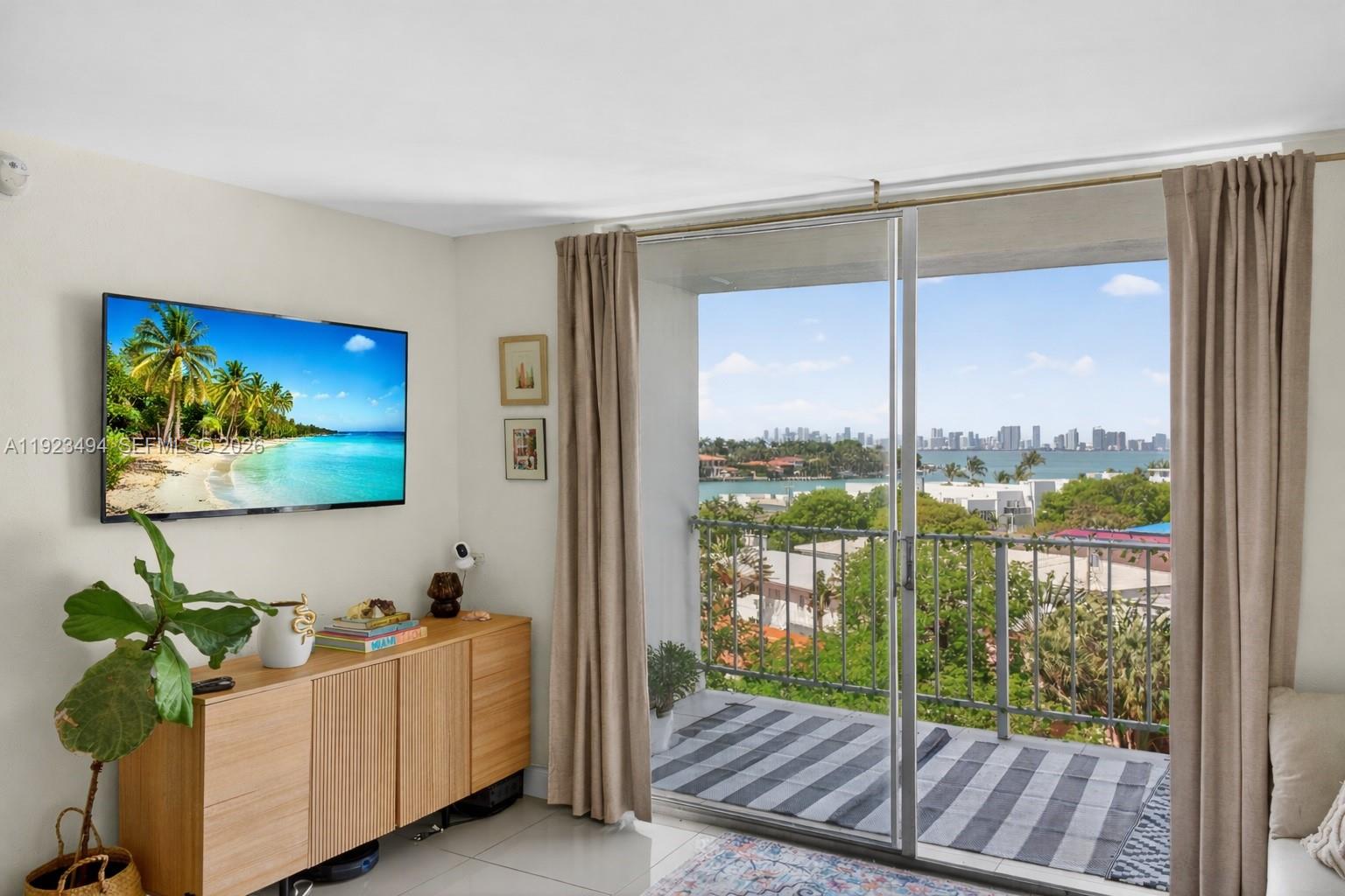 STANTON HOUSE CONDO - Residential