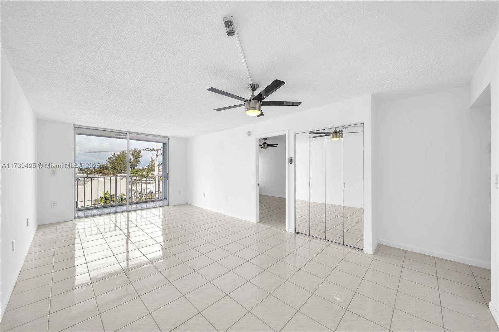 BRISAS DEL MAR CONDO - Residential
