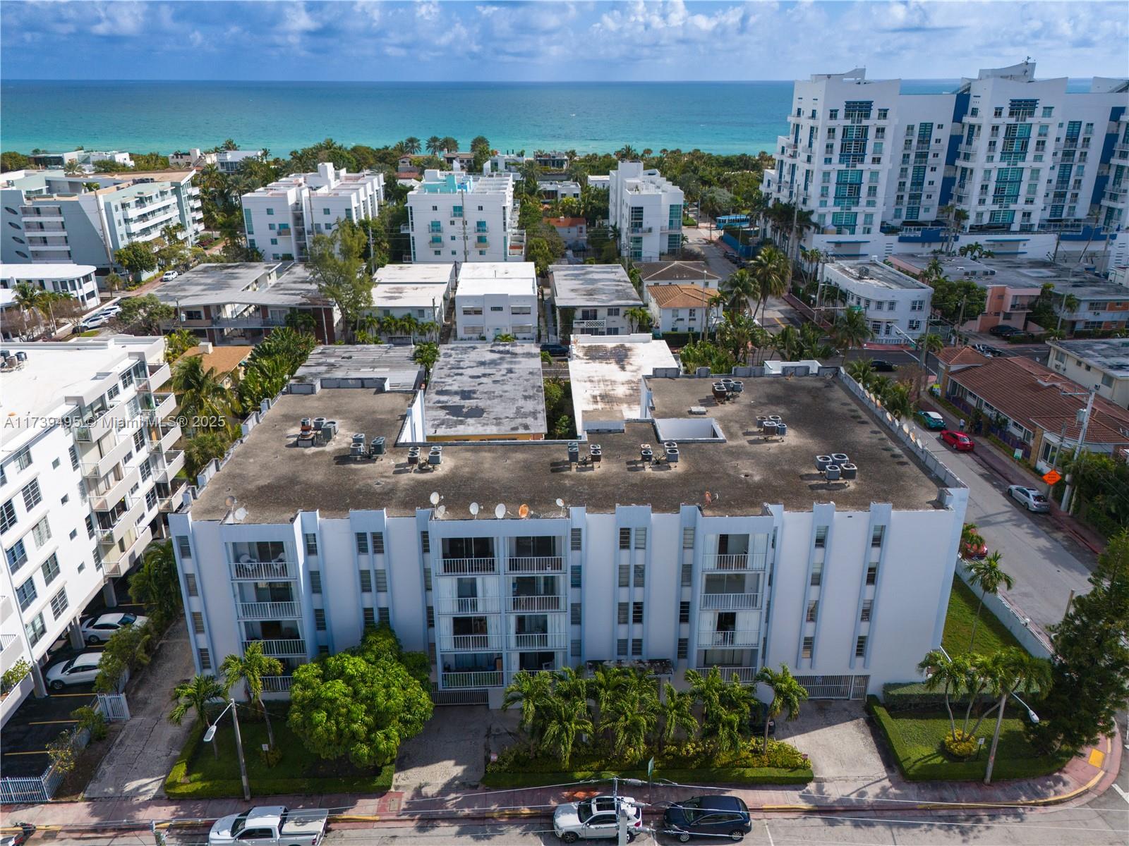 BRISAS DEL MAR CONDO - Residential