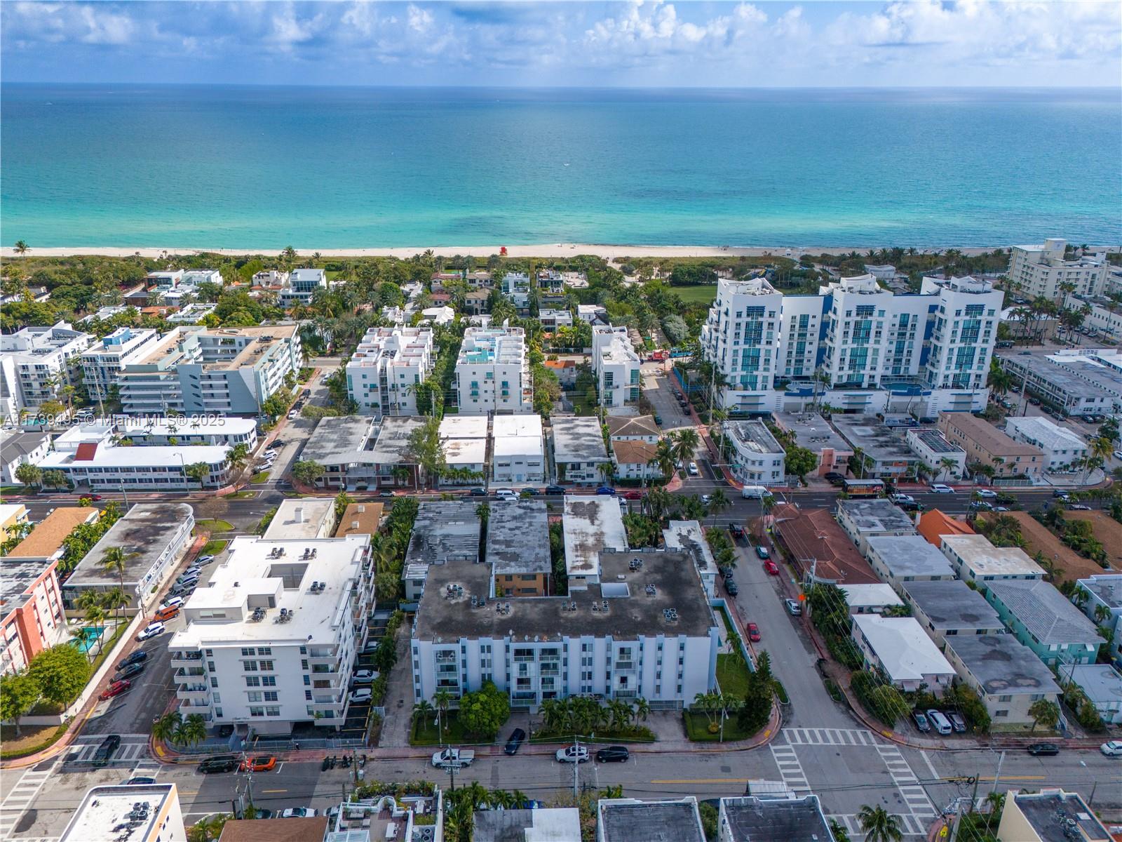 BRISAS DEL MAR CONDO - Residential