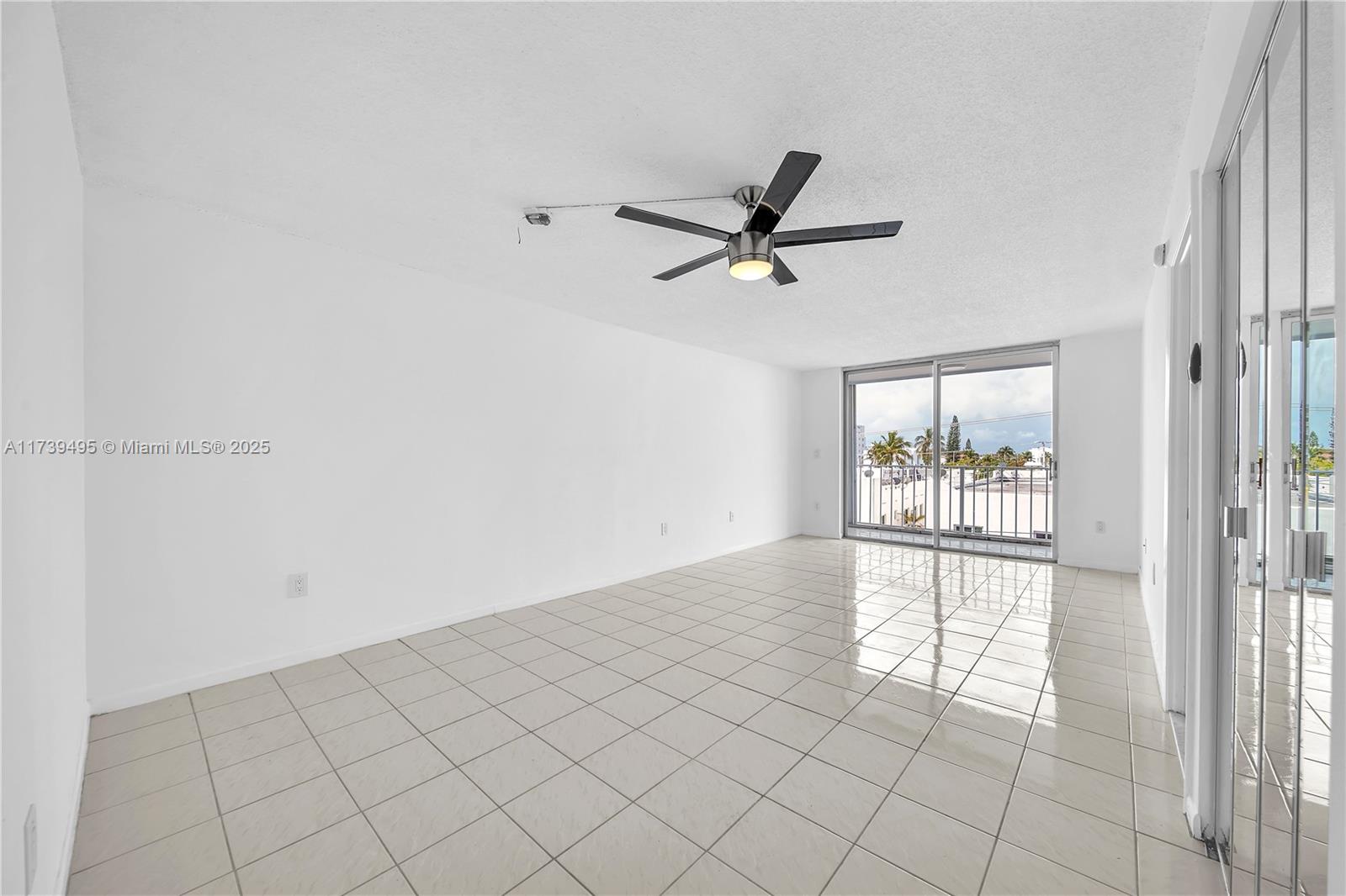 BRISAS DEL MAR CONDO - Residential