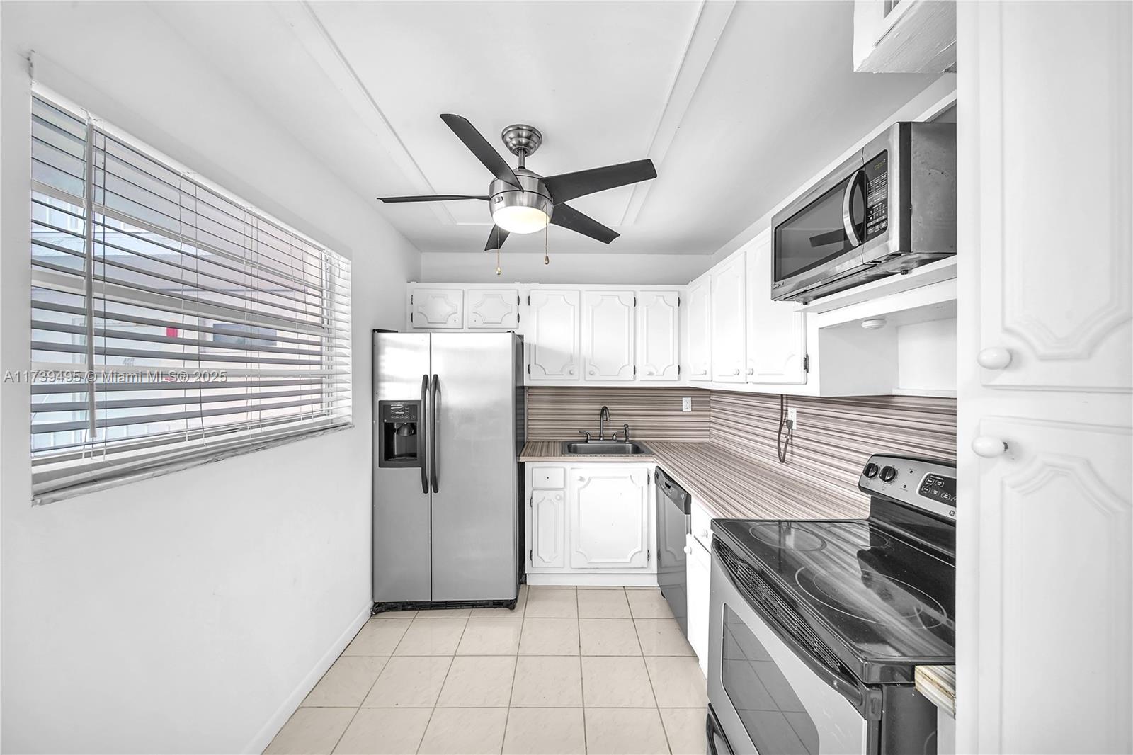 BRISAS DEL MAR CONDO - Residential