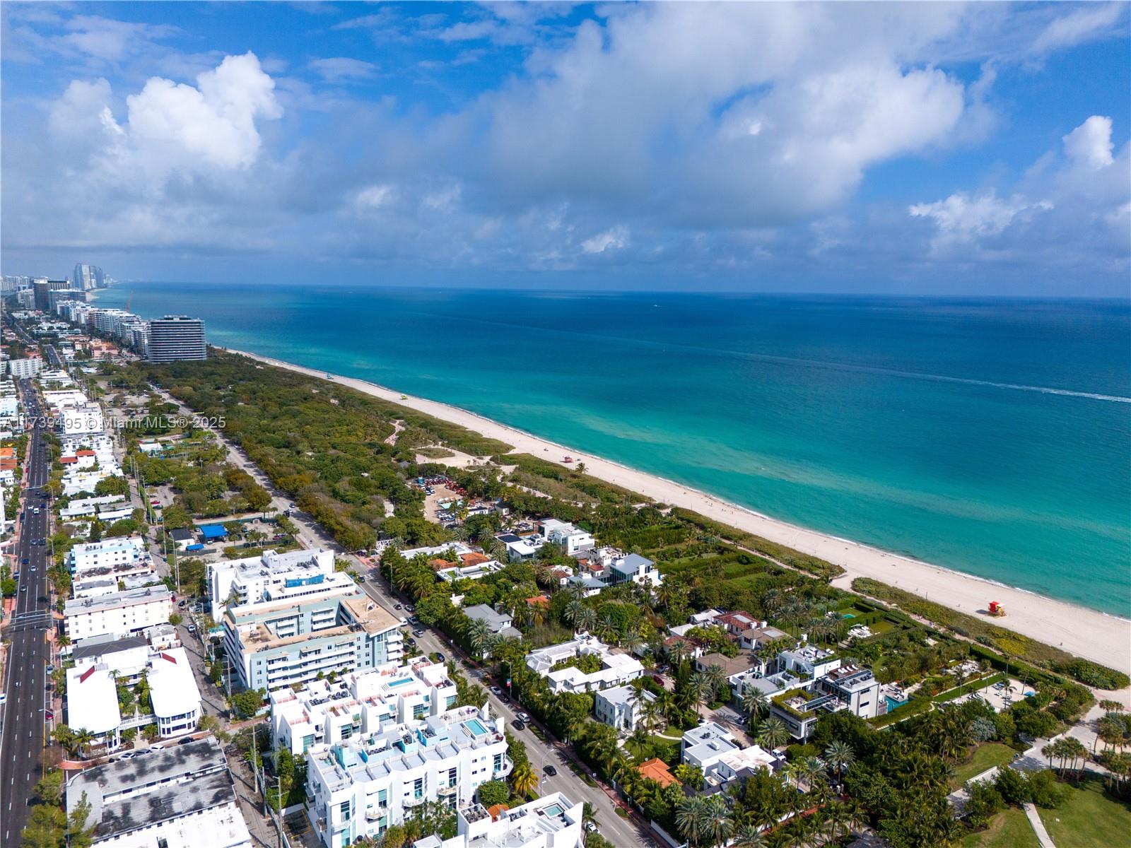 BRISAS DEL MAR CONDO - Residential