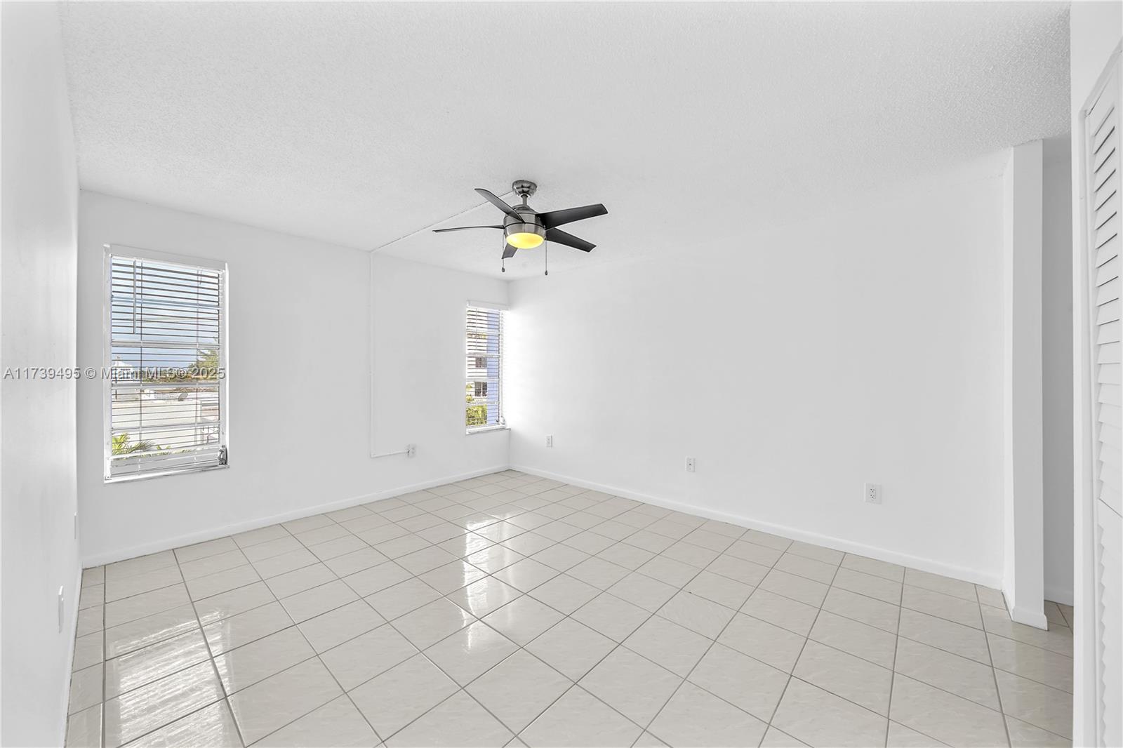 BRISAS DEL MAR CONDO - Residential