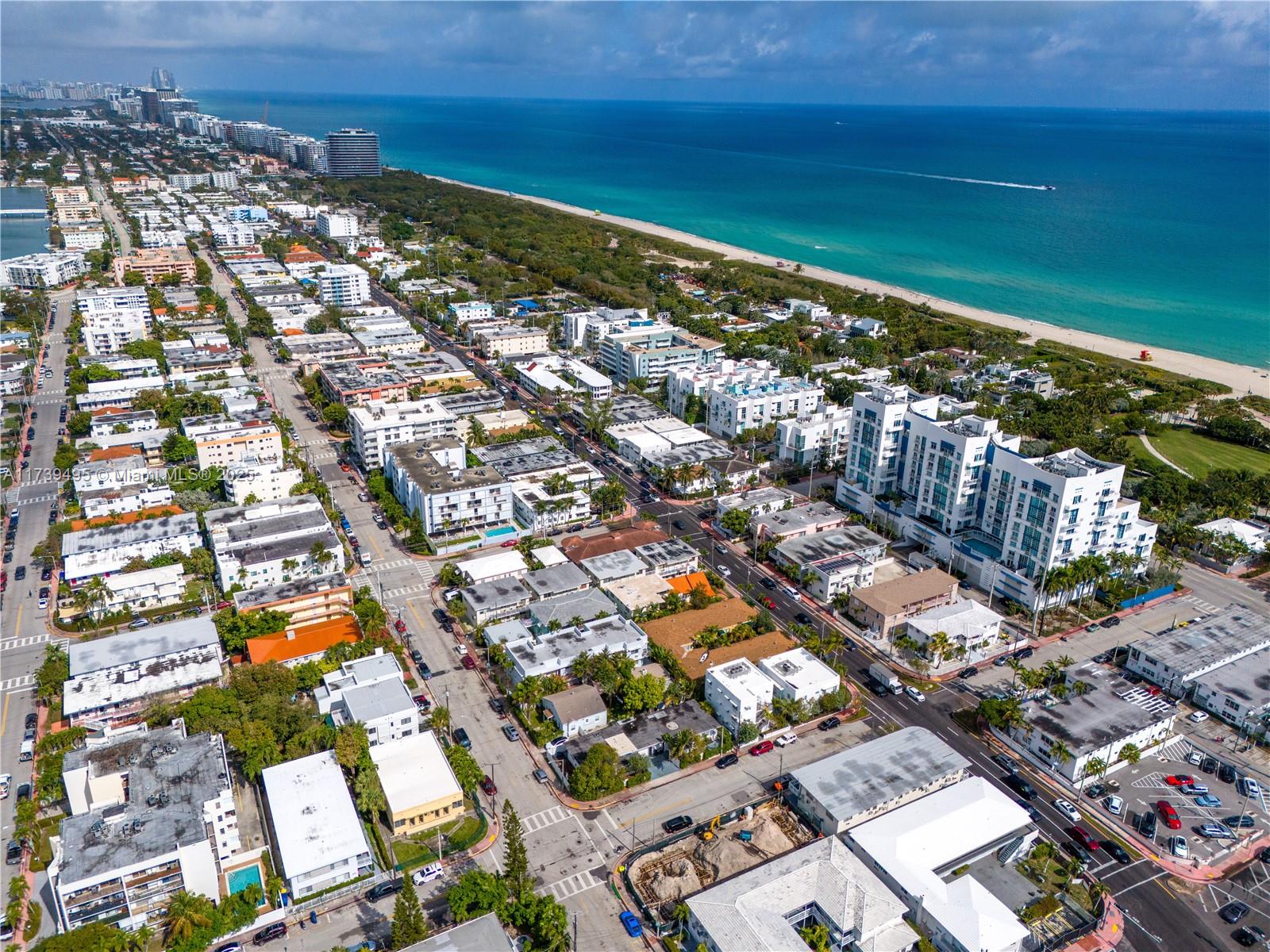 BRISAS DEL MAR CONDO - Residential
